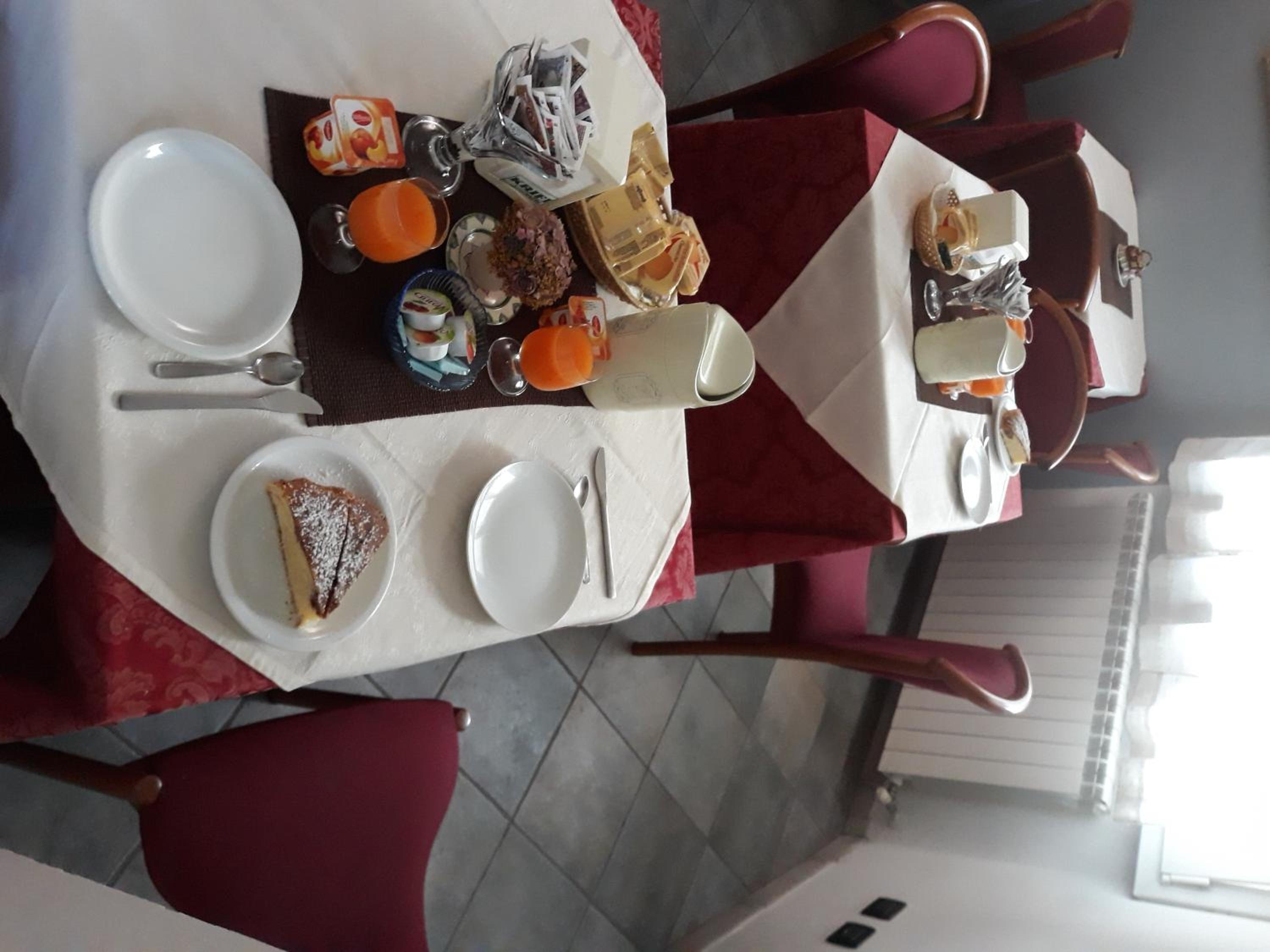 Adelphi Room & Breakfast