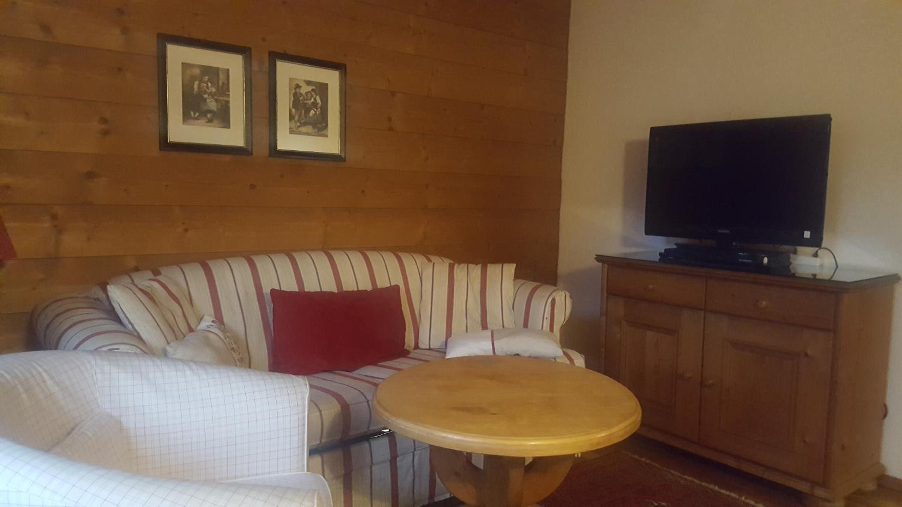 Appartement Pension Bäckenhäusl FERIENWOHNUNGEN Chalets Hütten Komfortzimmer