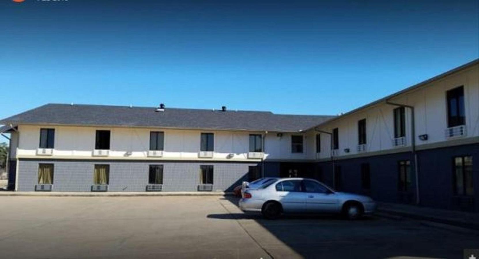 Pine Bluff Vacations - Briarwood Inn - Property Image 1