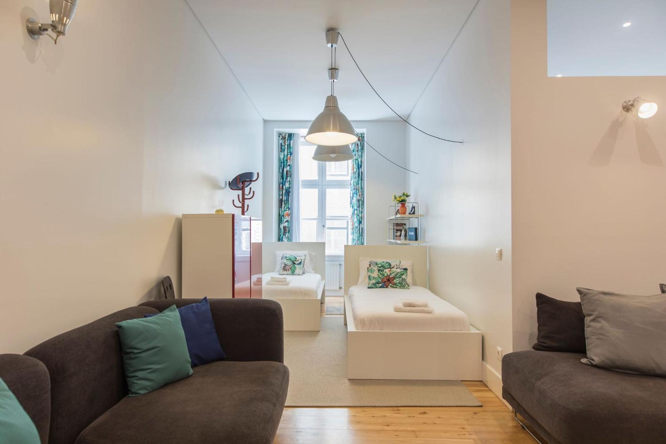 Downtown Cosy Wonder by LovelyStay view 3