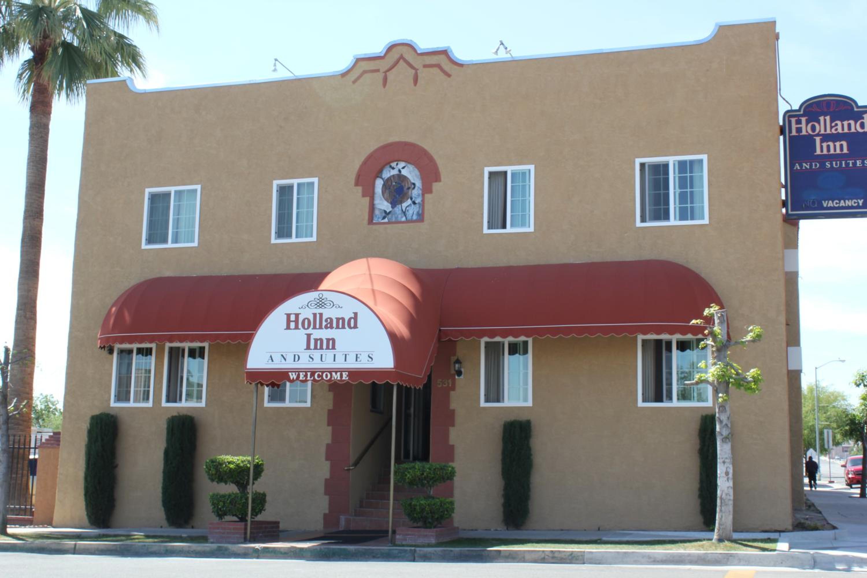 Holland Inn and Suites