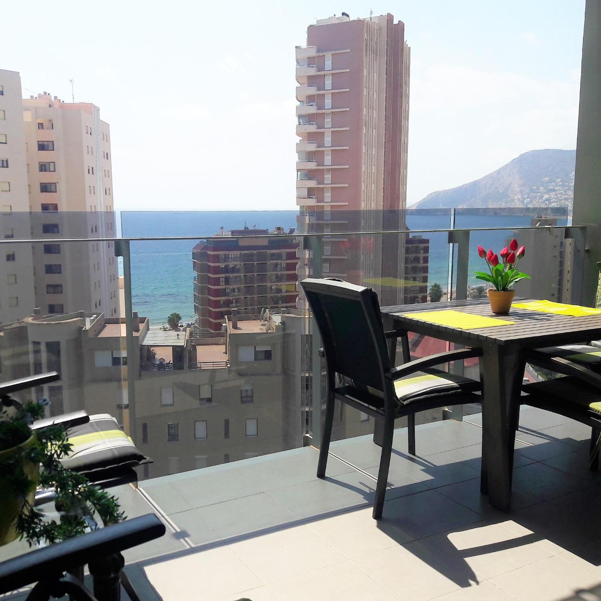 Mirador apart