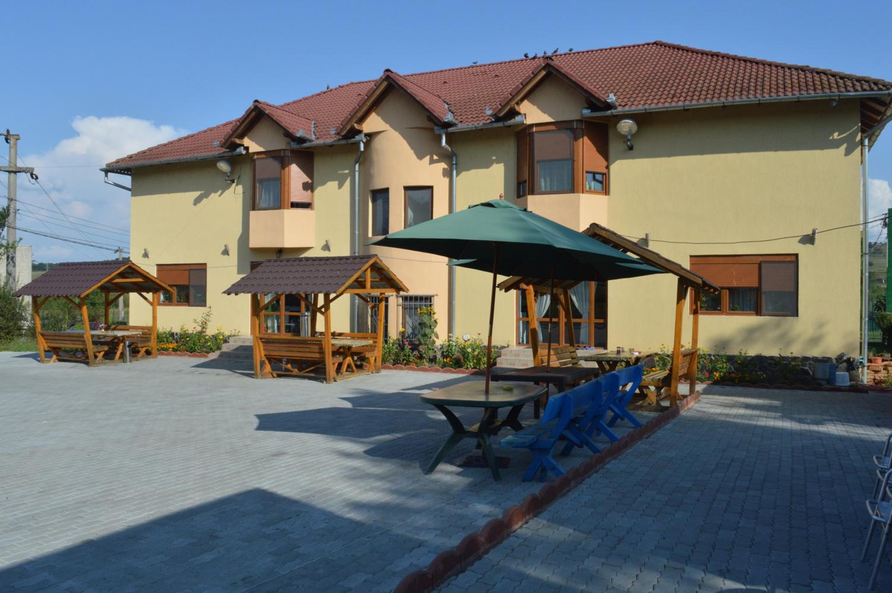 Photo 37