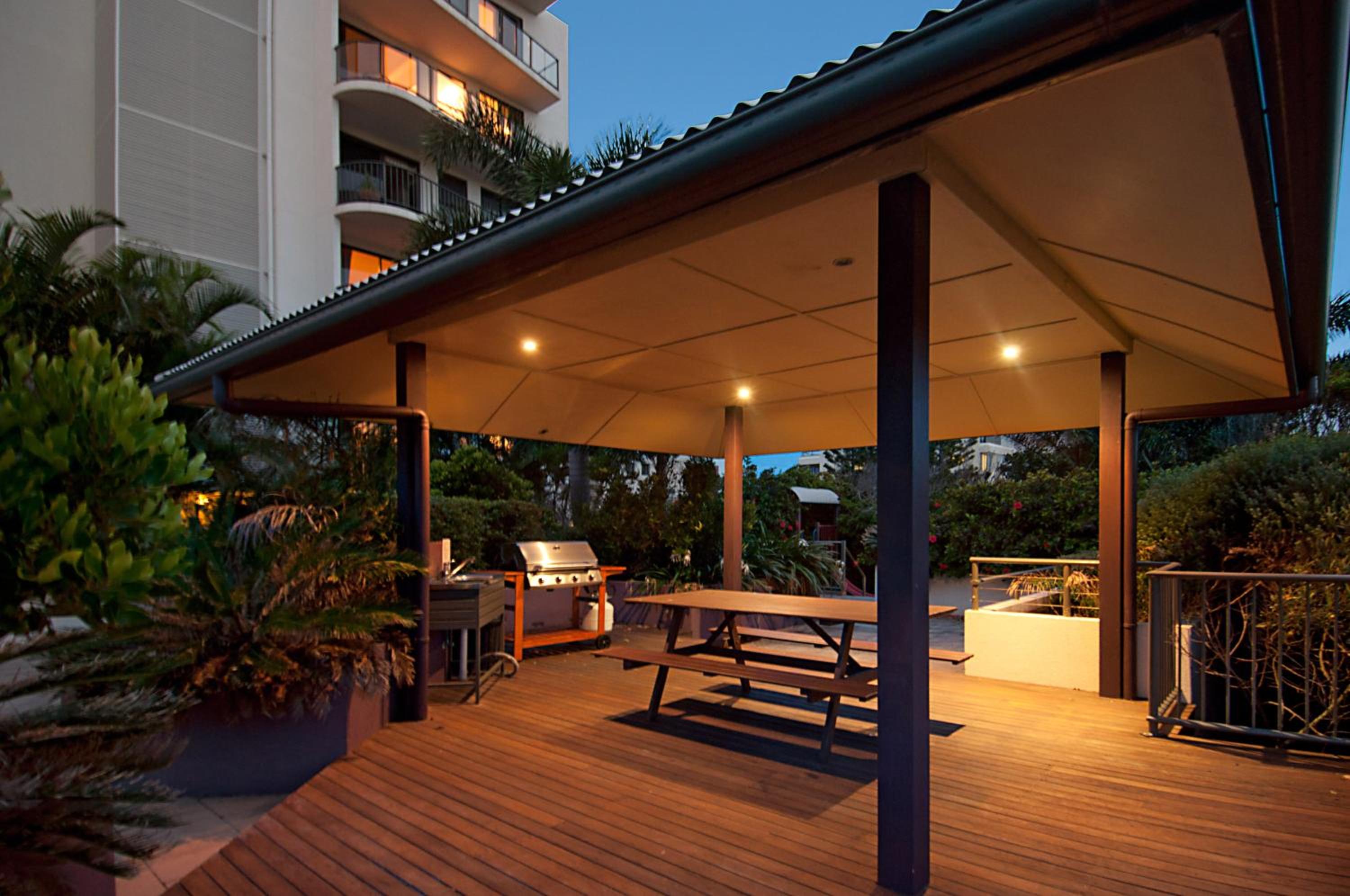 Meridian Alex Beach Apartments