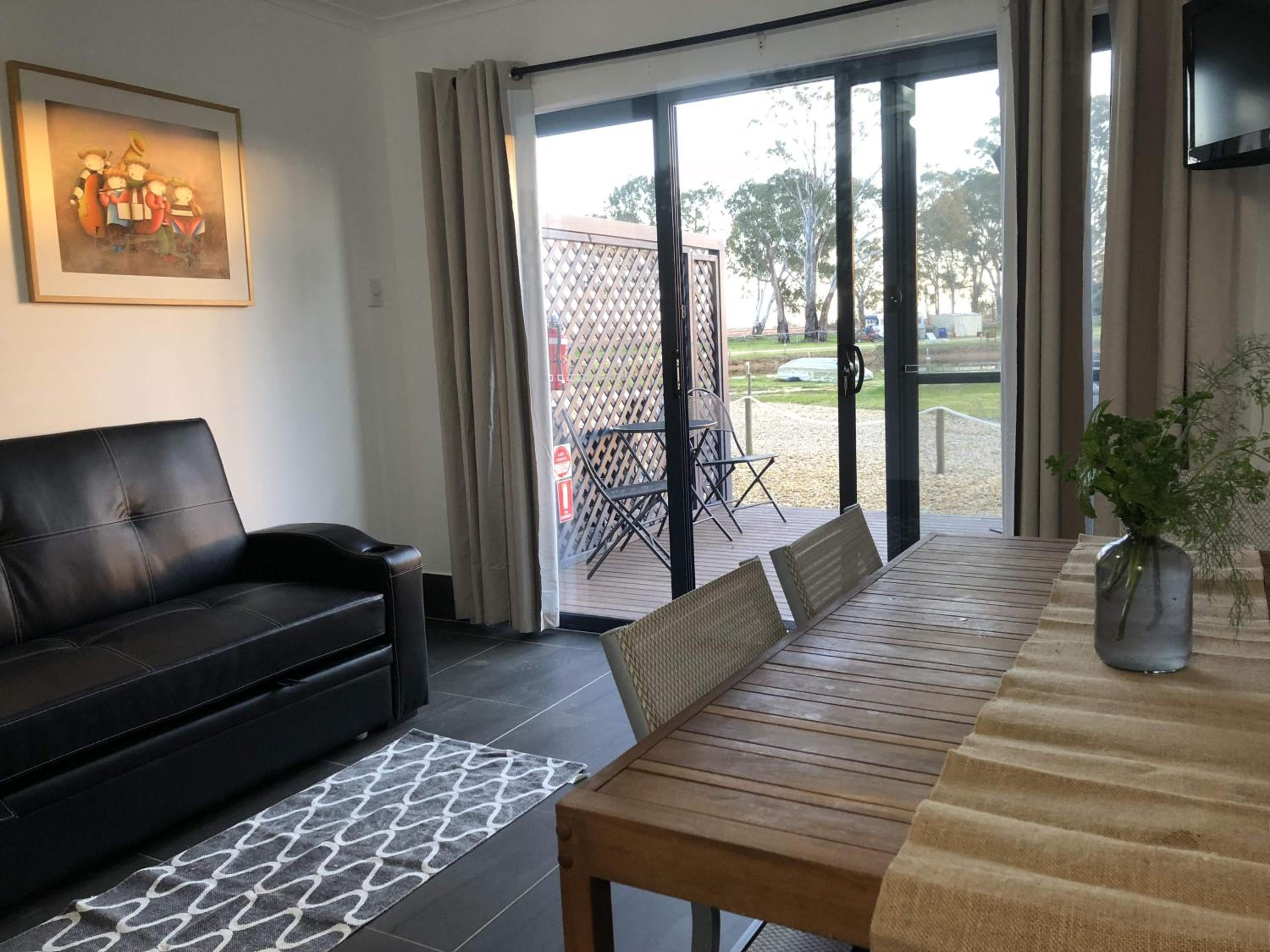 Coonawarra Ensuite Unit B