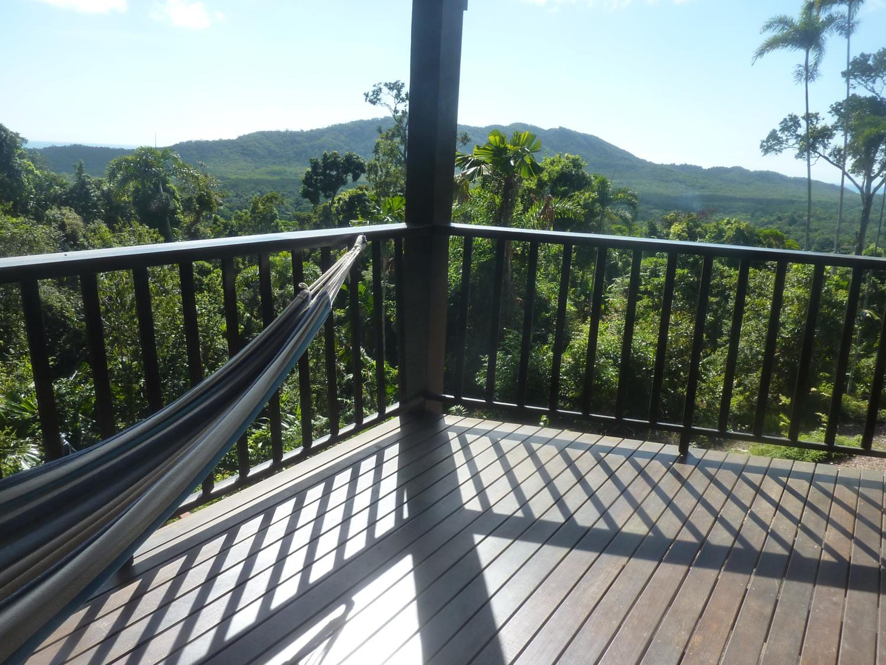 Daintree Holiday Homes - Yurara
