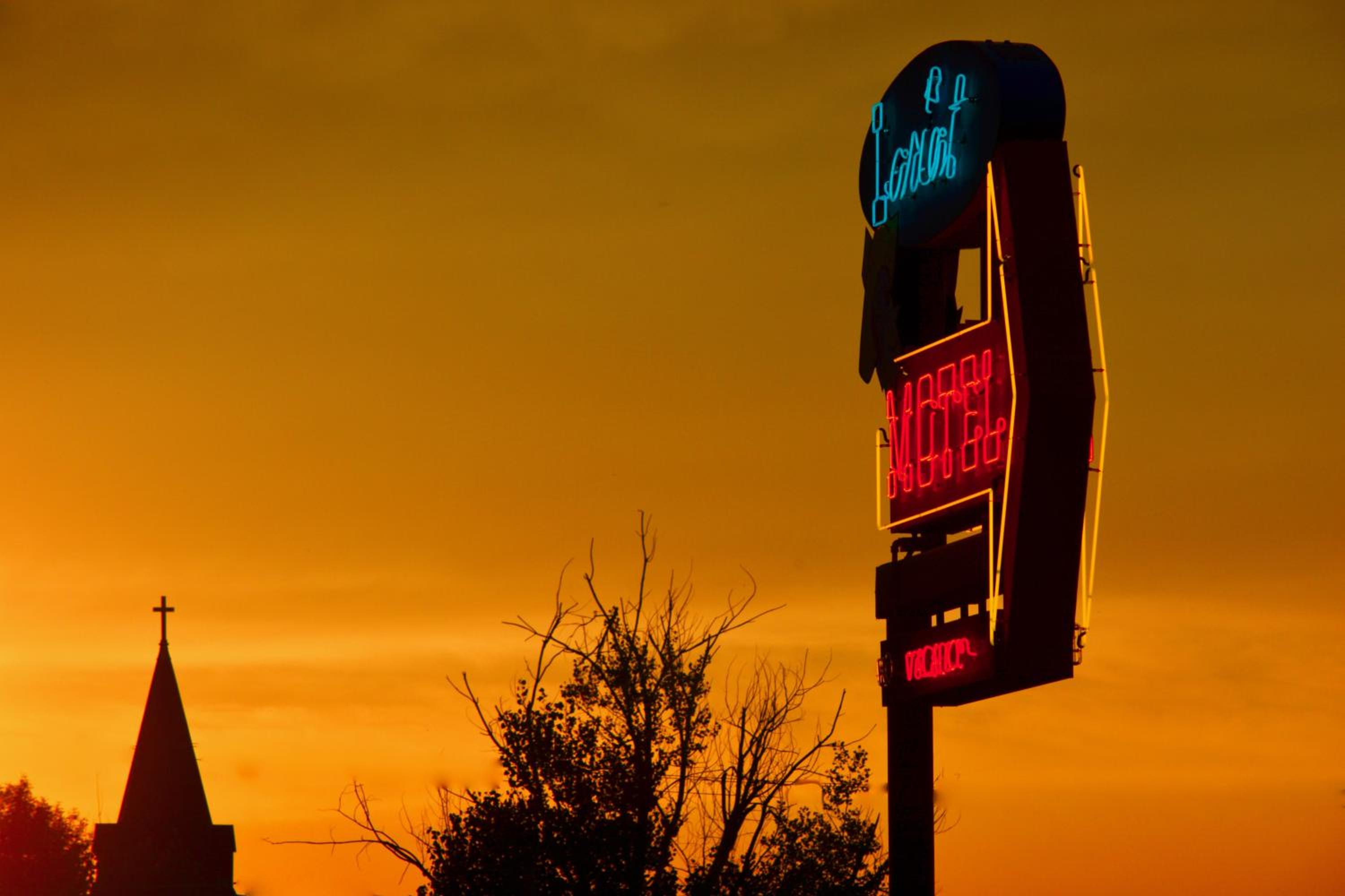 Lariat Motel