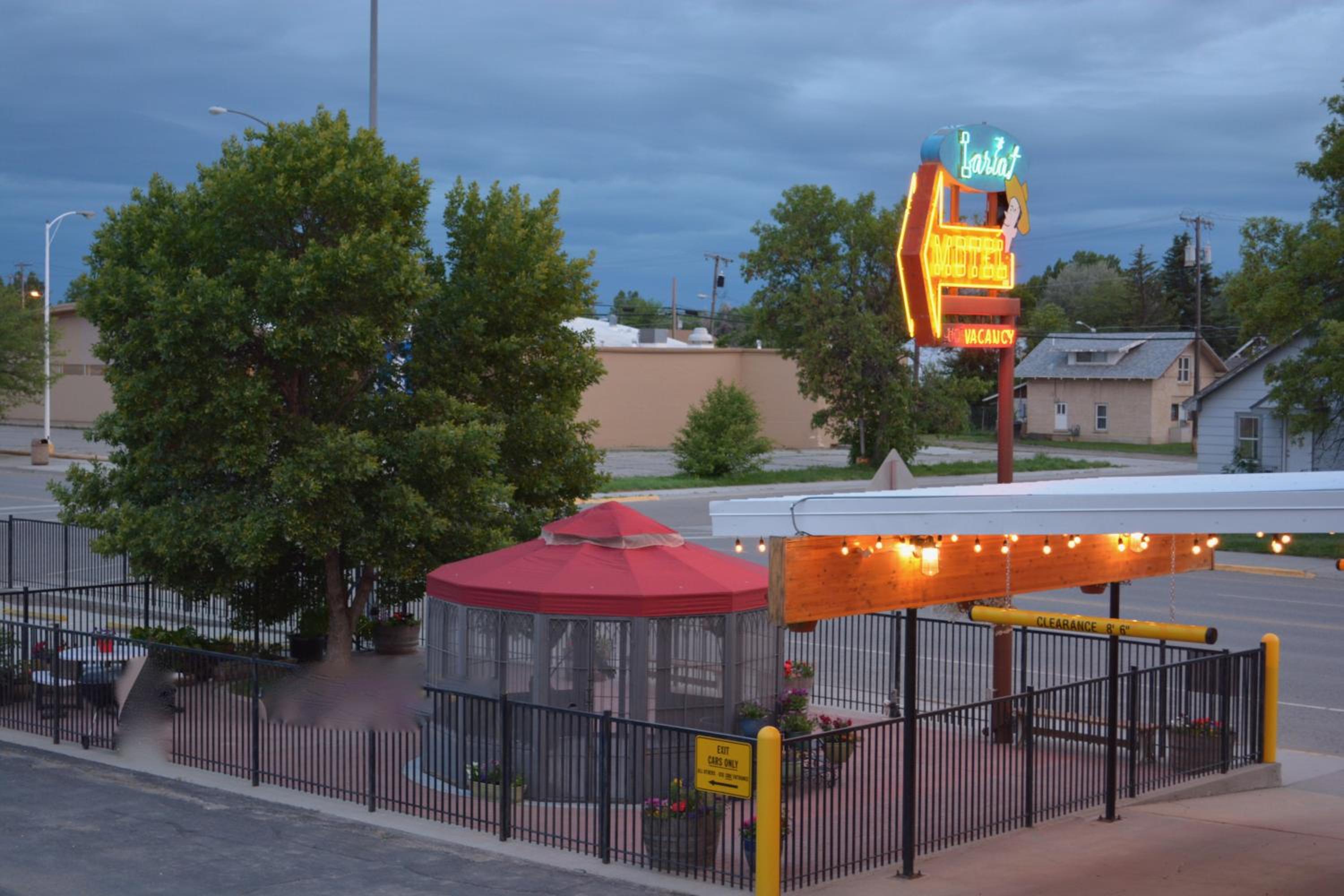 Lariat Motel