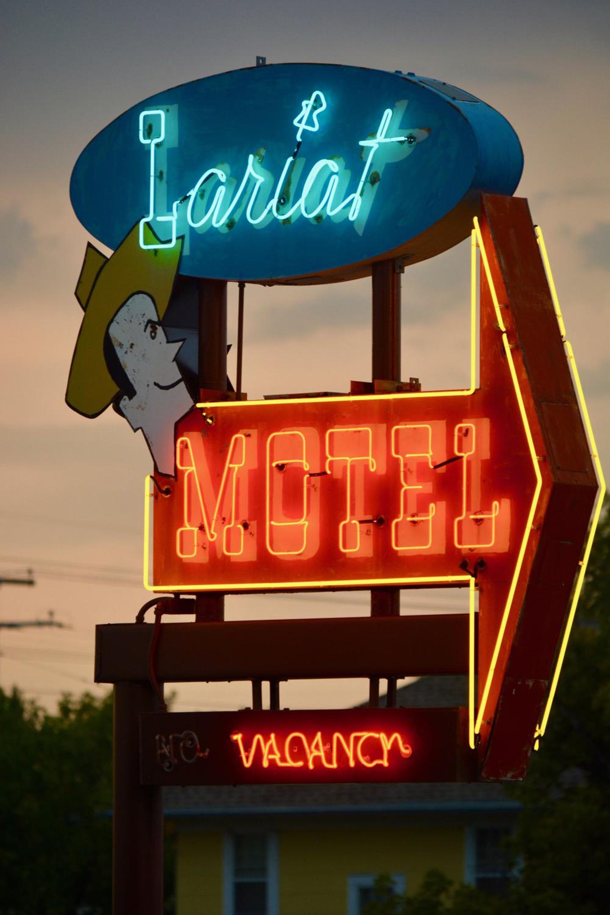 Lariat Motel