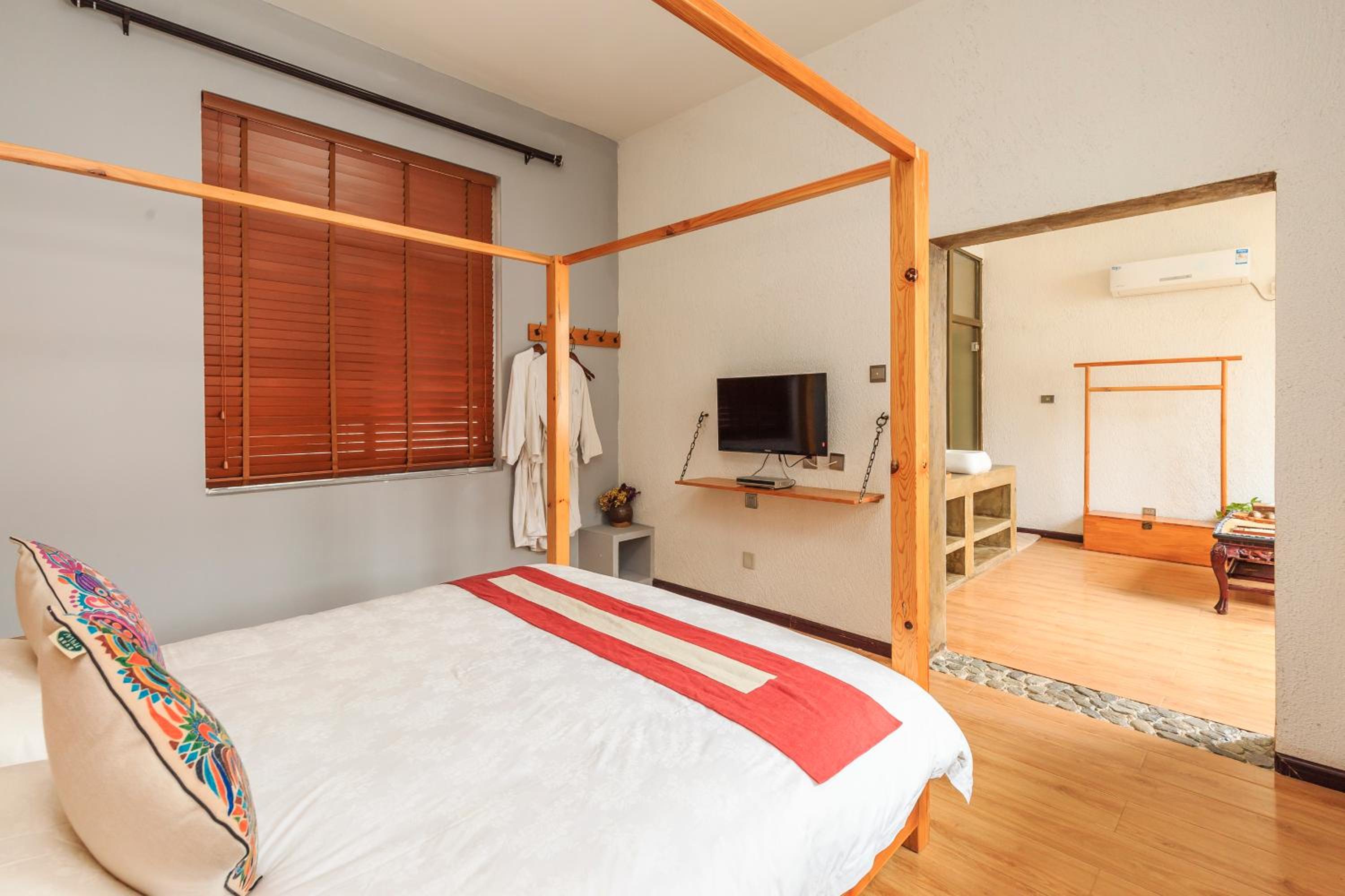 Dali Buxianshan Guesthouse-in Dali ancient city, free coffee, english speaking employee