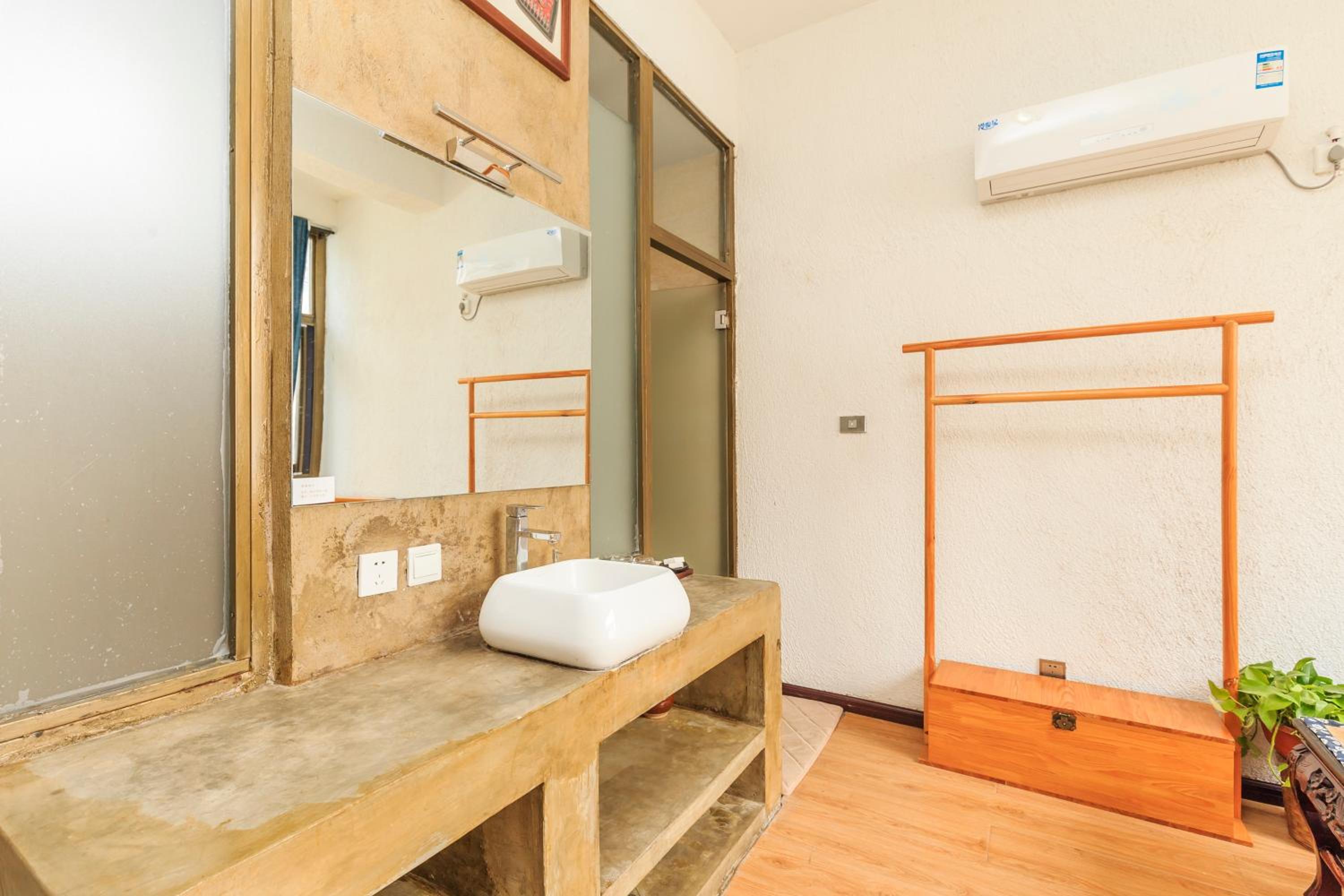 Dali Buxianshan Guesthouse-in Dali ancient city, free coffee, english speaking employee