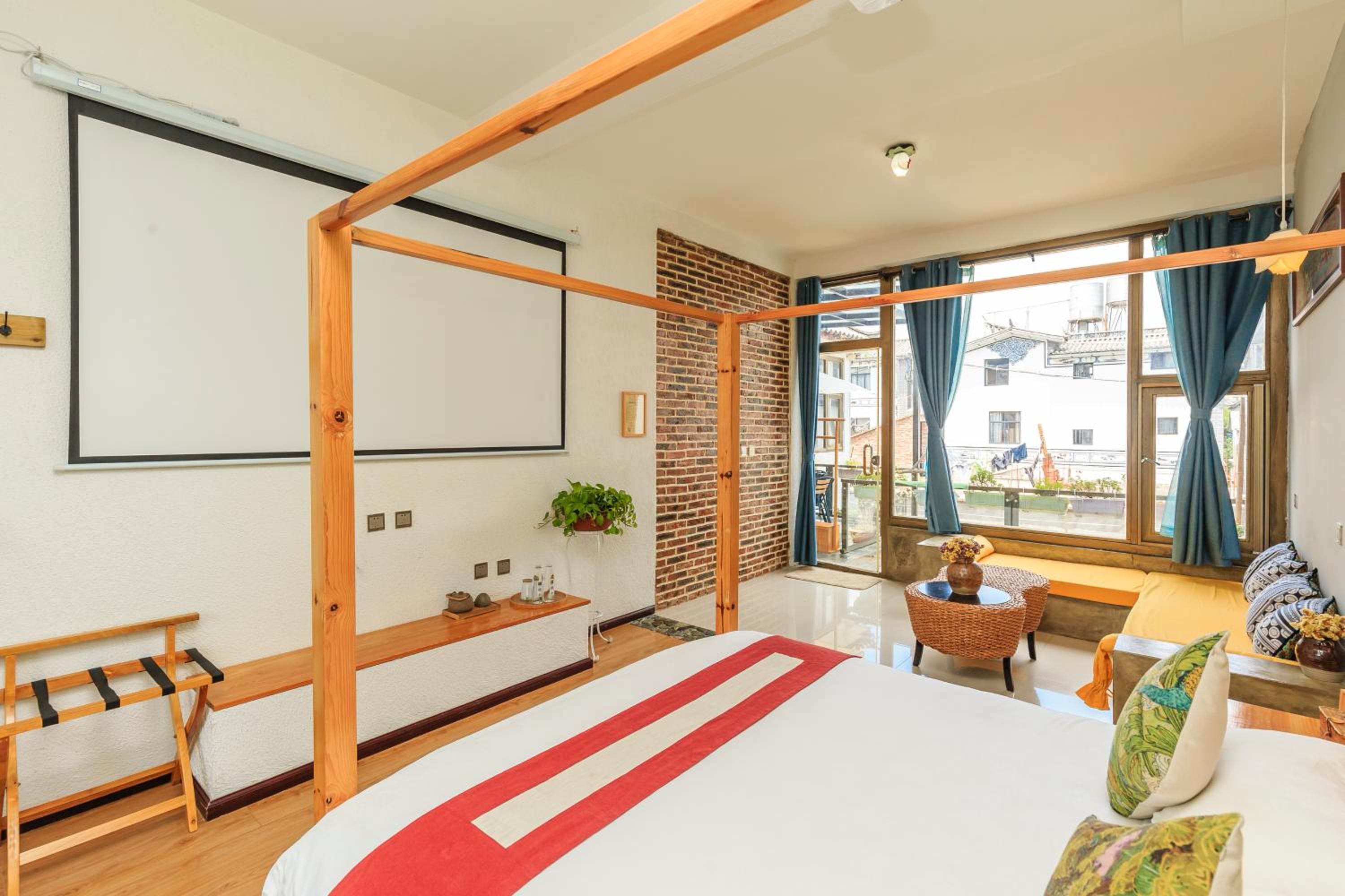 Dali Buxianshan Guesthouse-in Dali ancient city, free coffee, english speaking employee