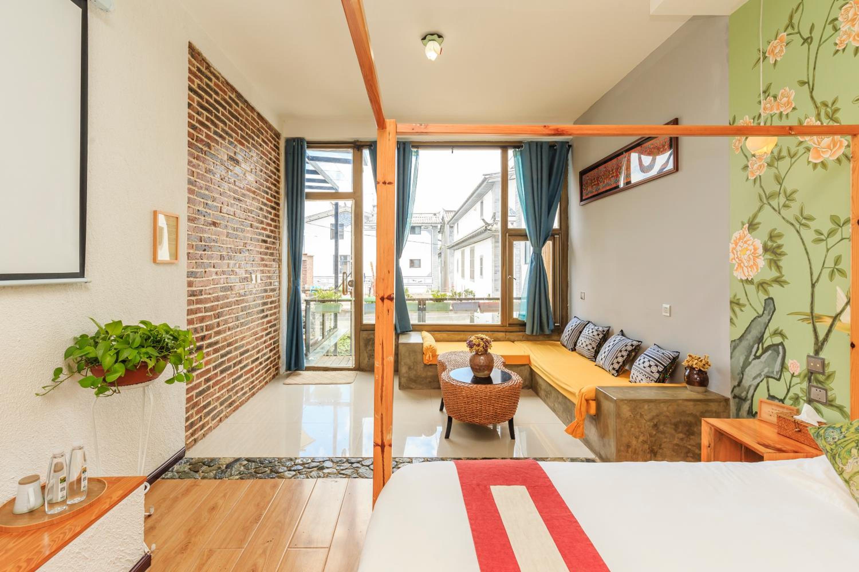 Dali Buxianshan Guesthouse-in Dali ancient city, free coffee, english speaking employee