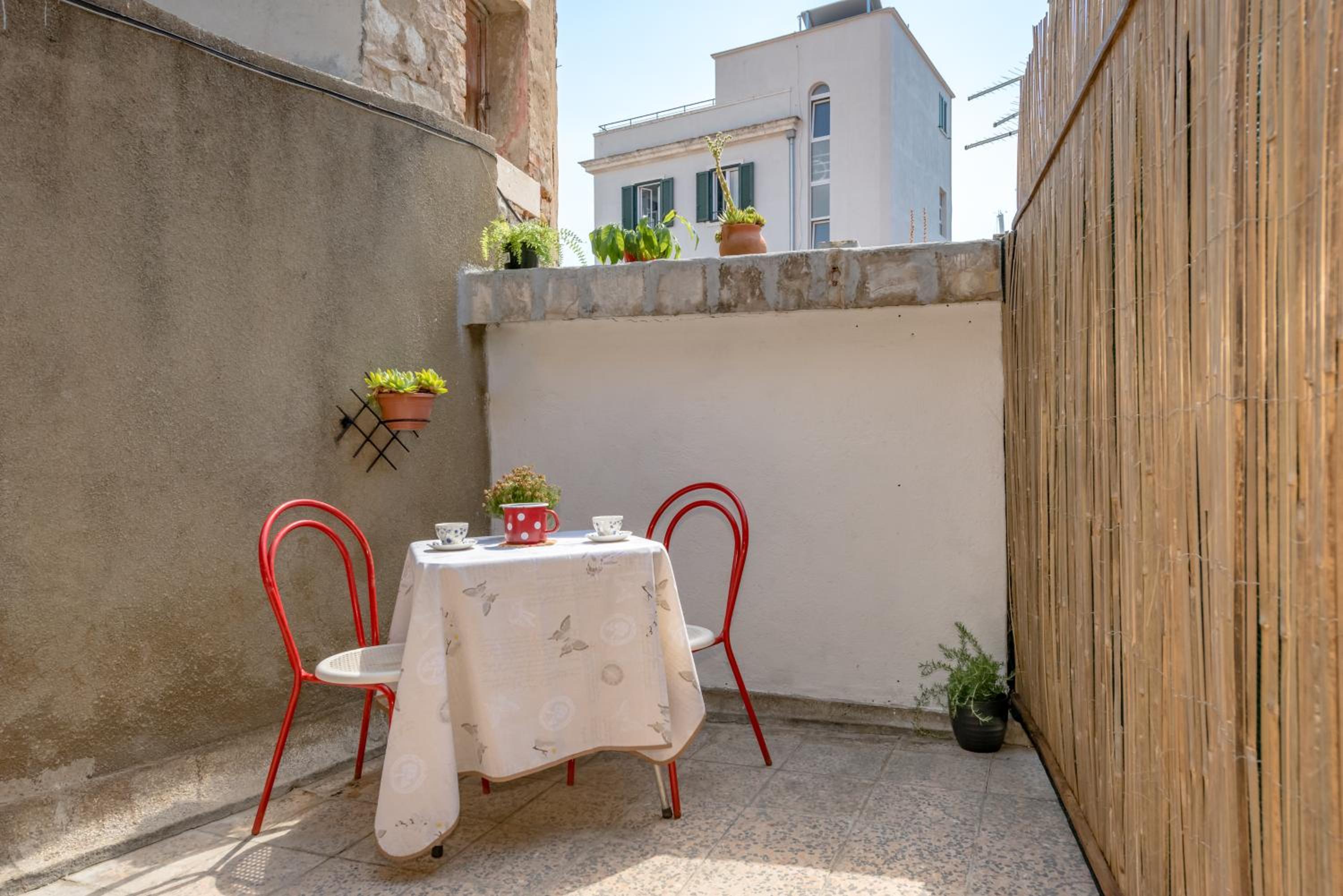 Rose Apartment