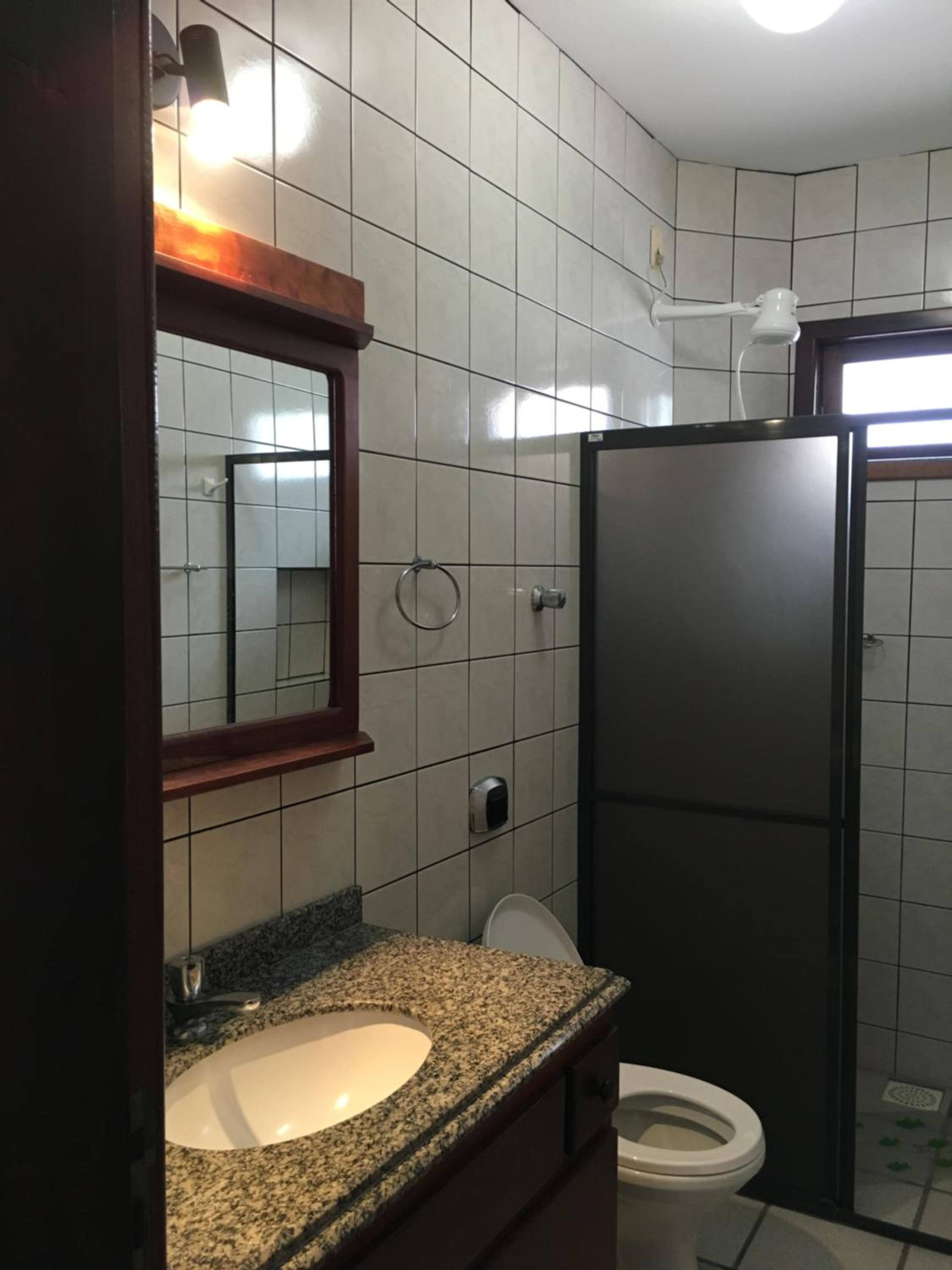 Excelente Casa em Bombas