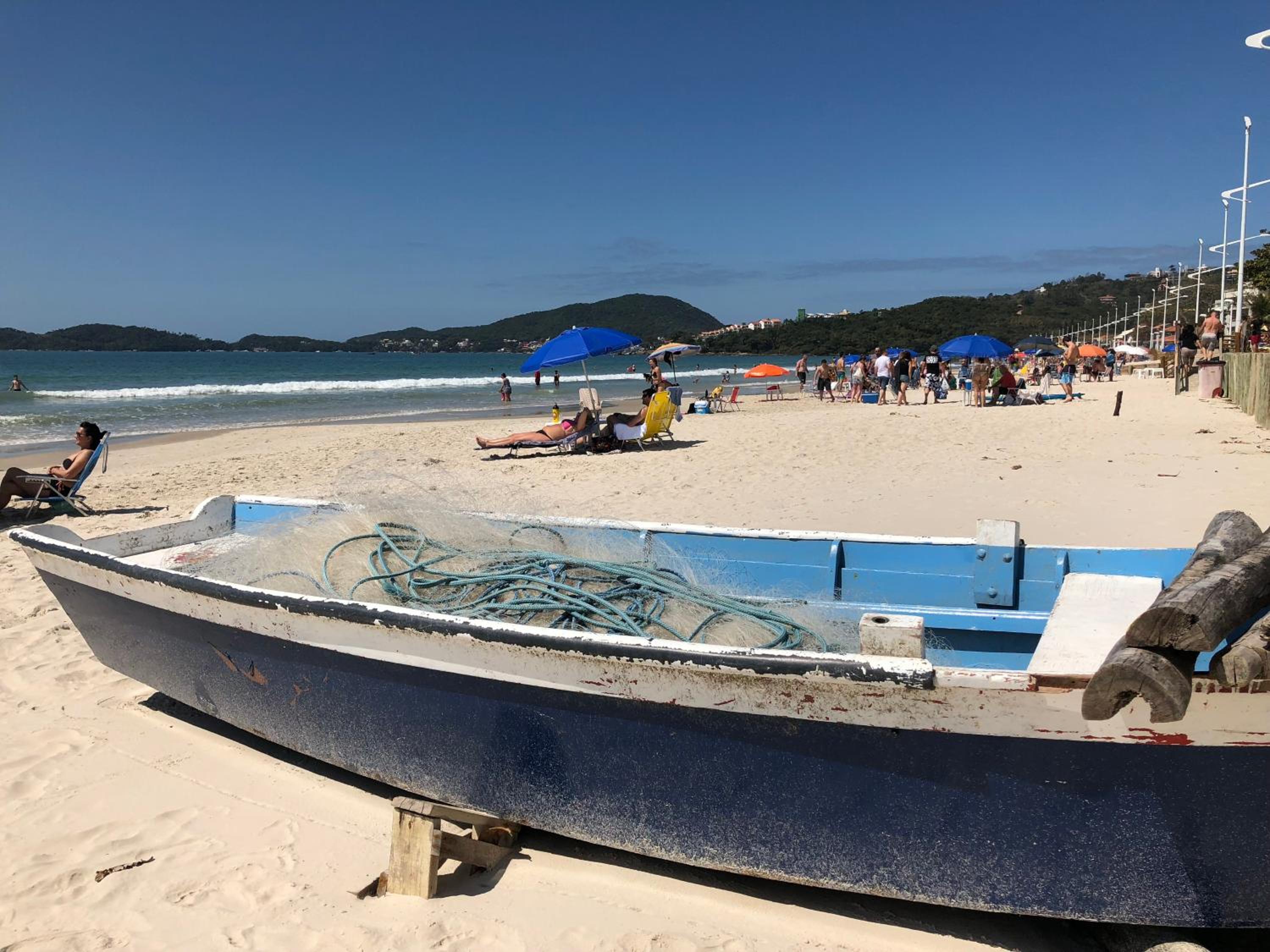 Excelente Casa em Bombas