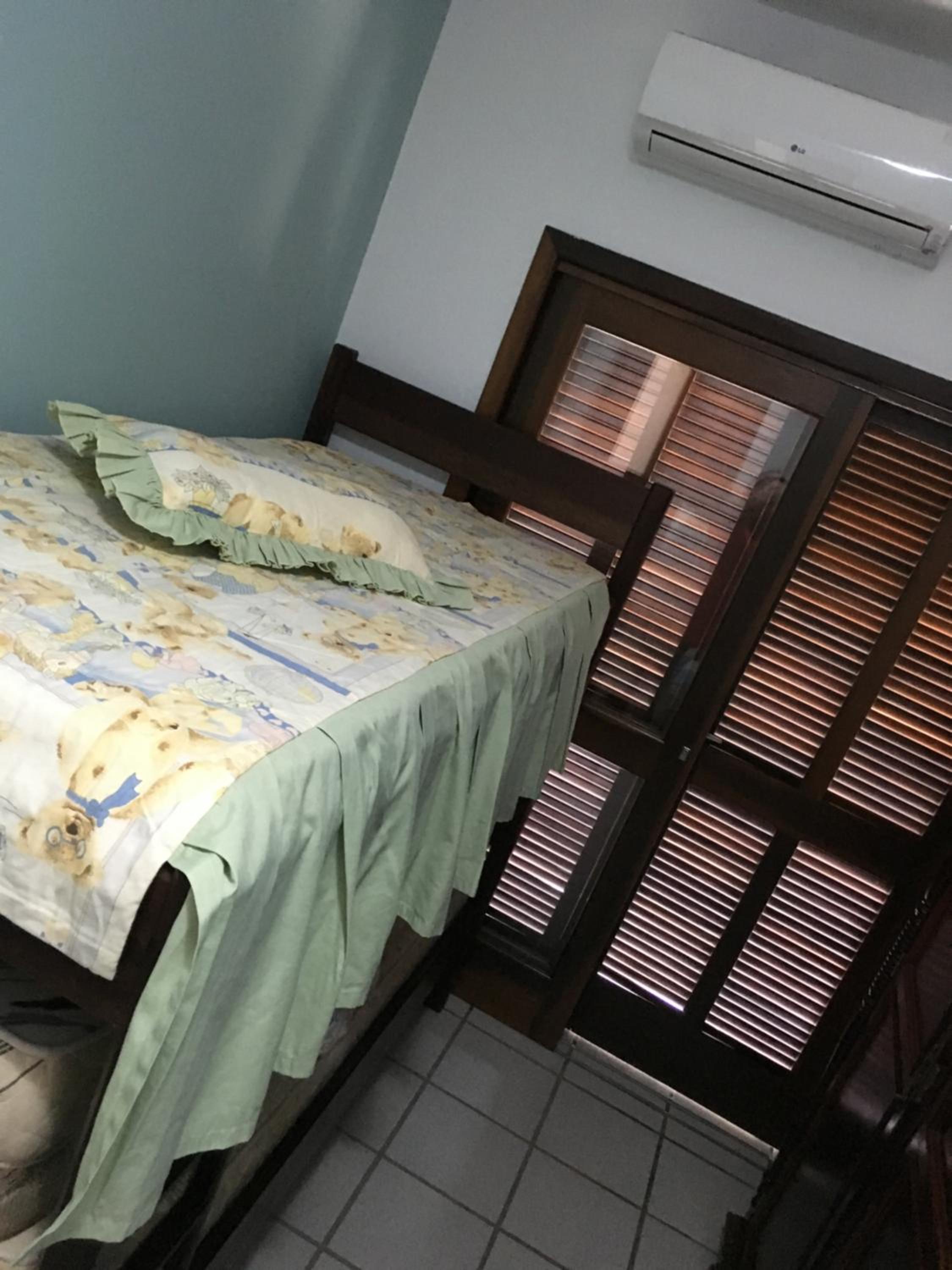 Excelente Casa em Bombas