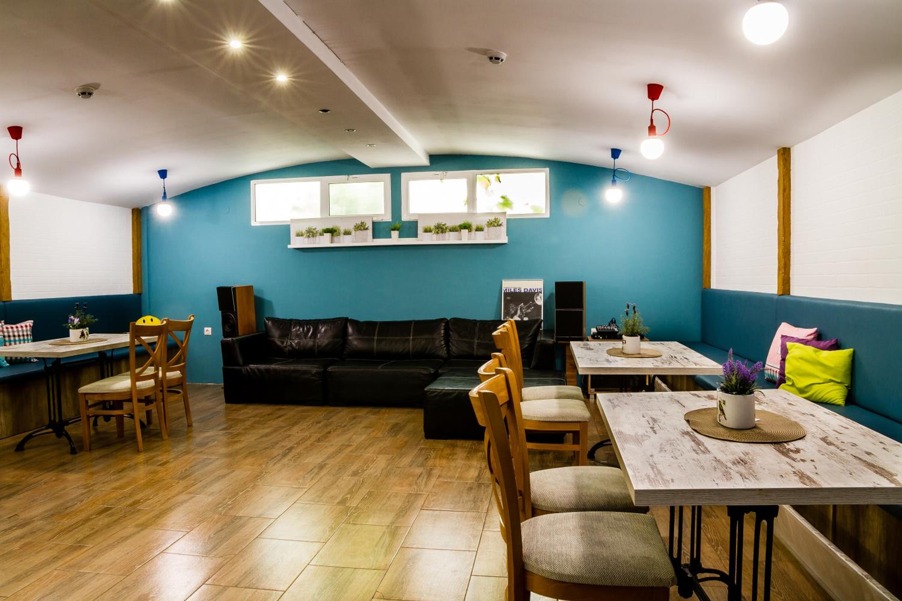 Sezoni South Burgas
