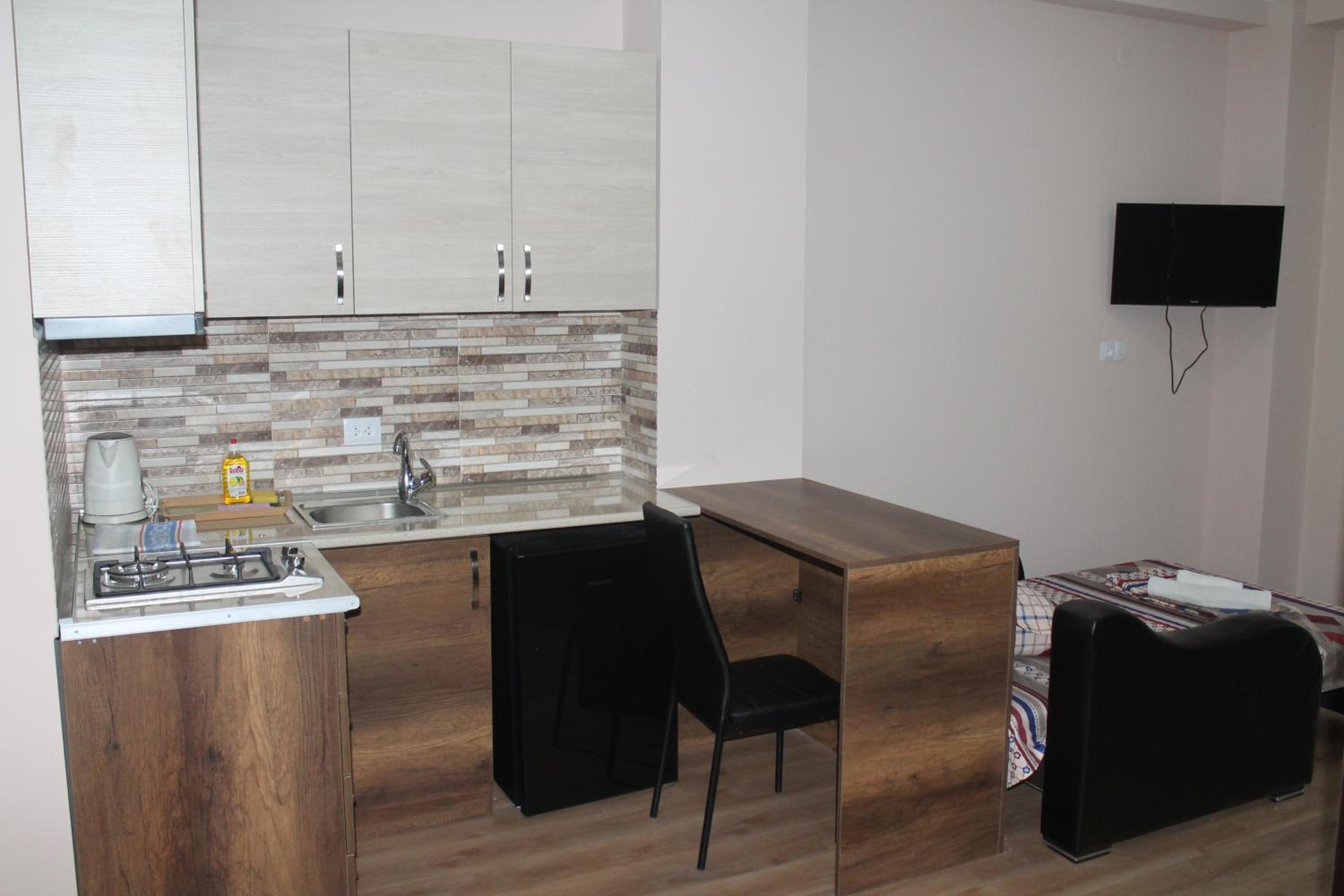 Photo 9