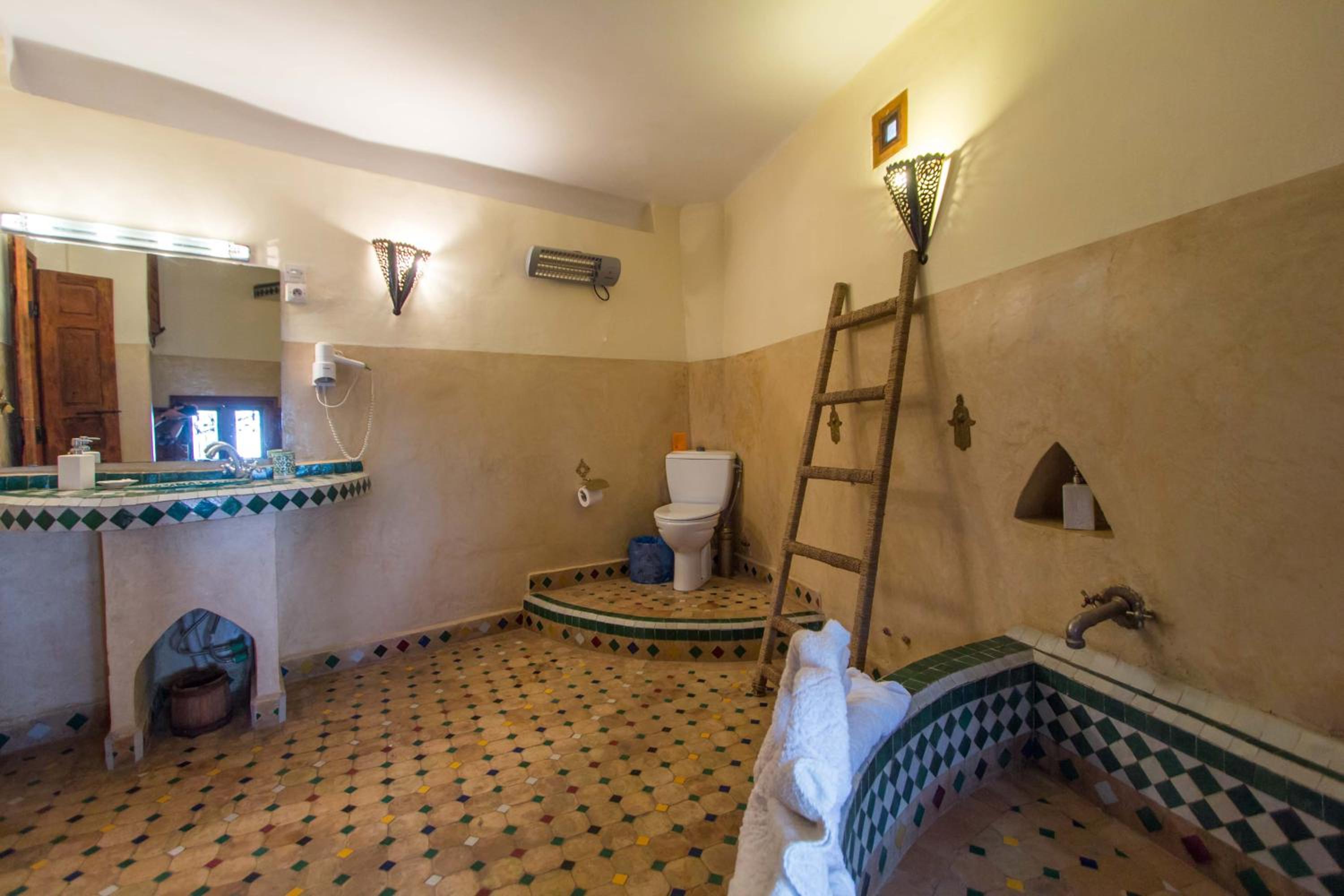 Riad Dar Skalli & SPA