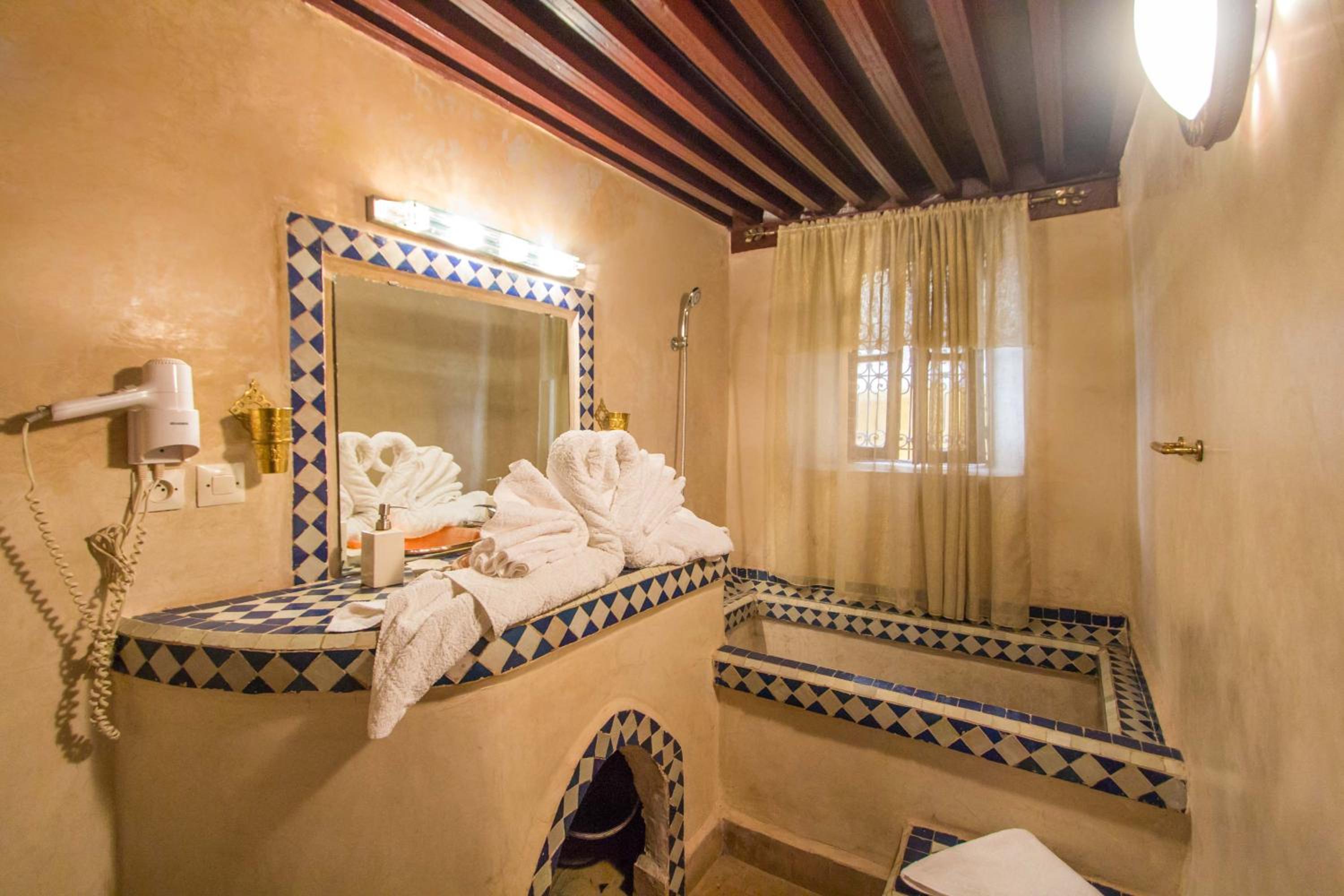 Riad Dar Skalli & SPA
