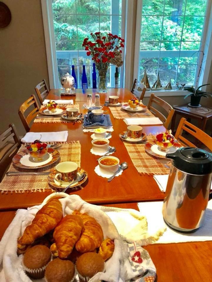 Tofino Vacations - Seafarers Bed  Breakfast - Property Image 6