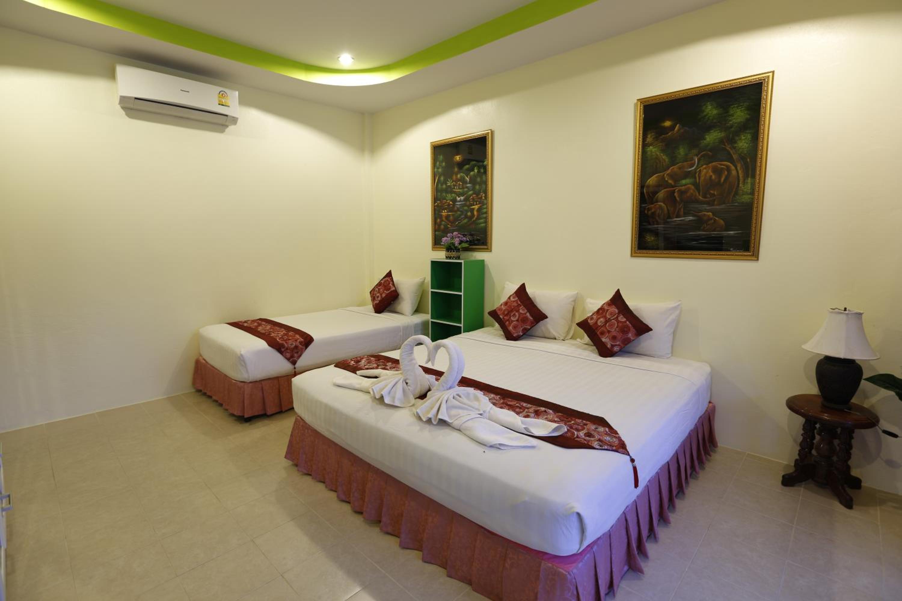 Rung Arun Resort