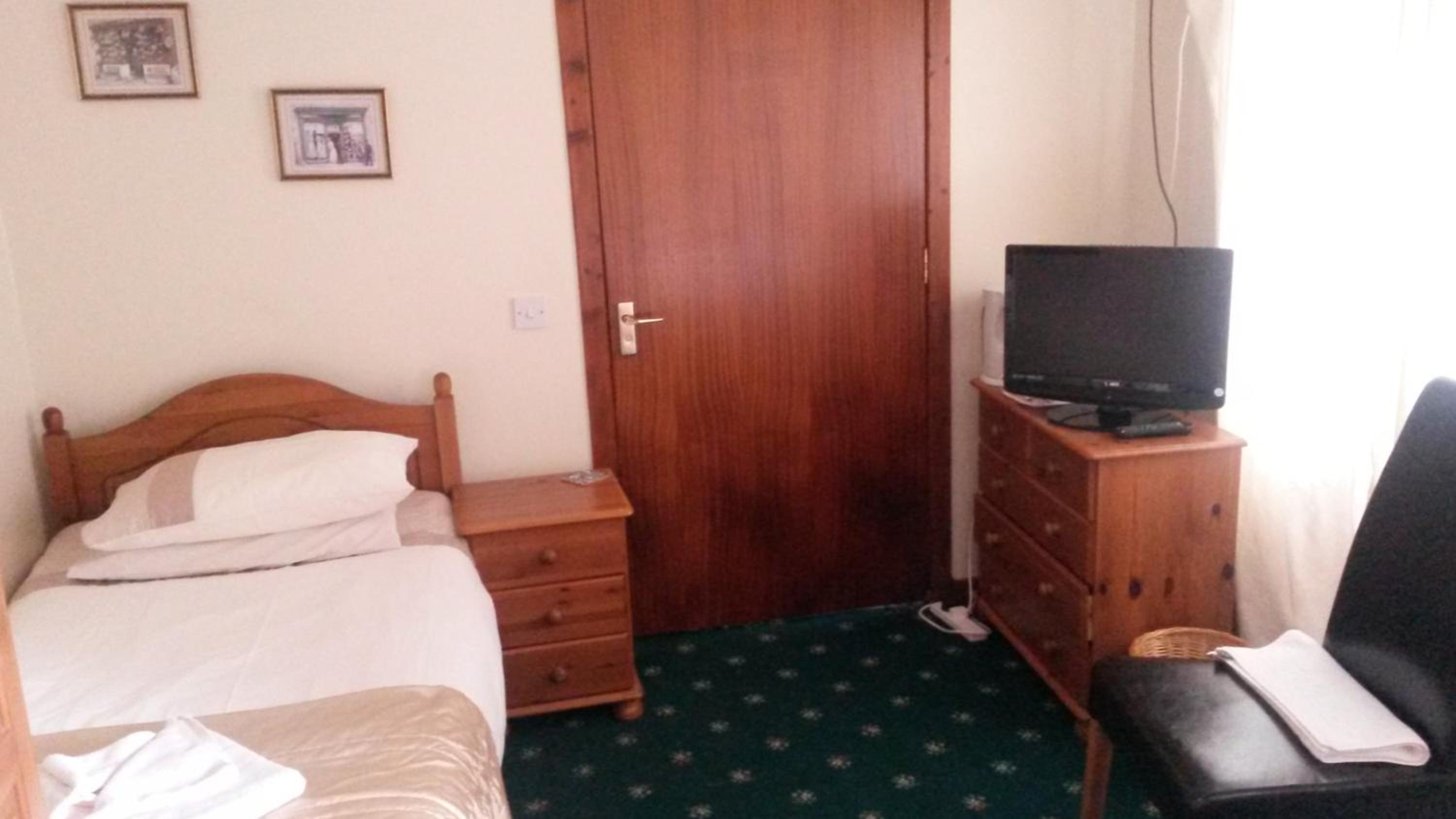 Beeches Guest House — photo 9