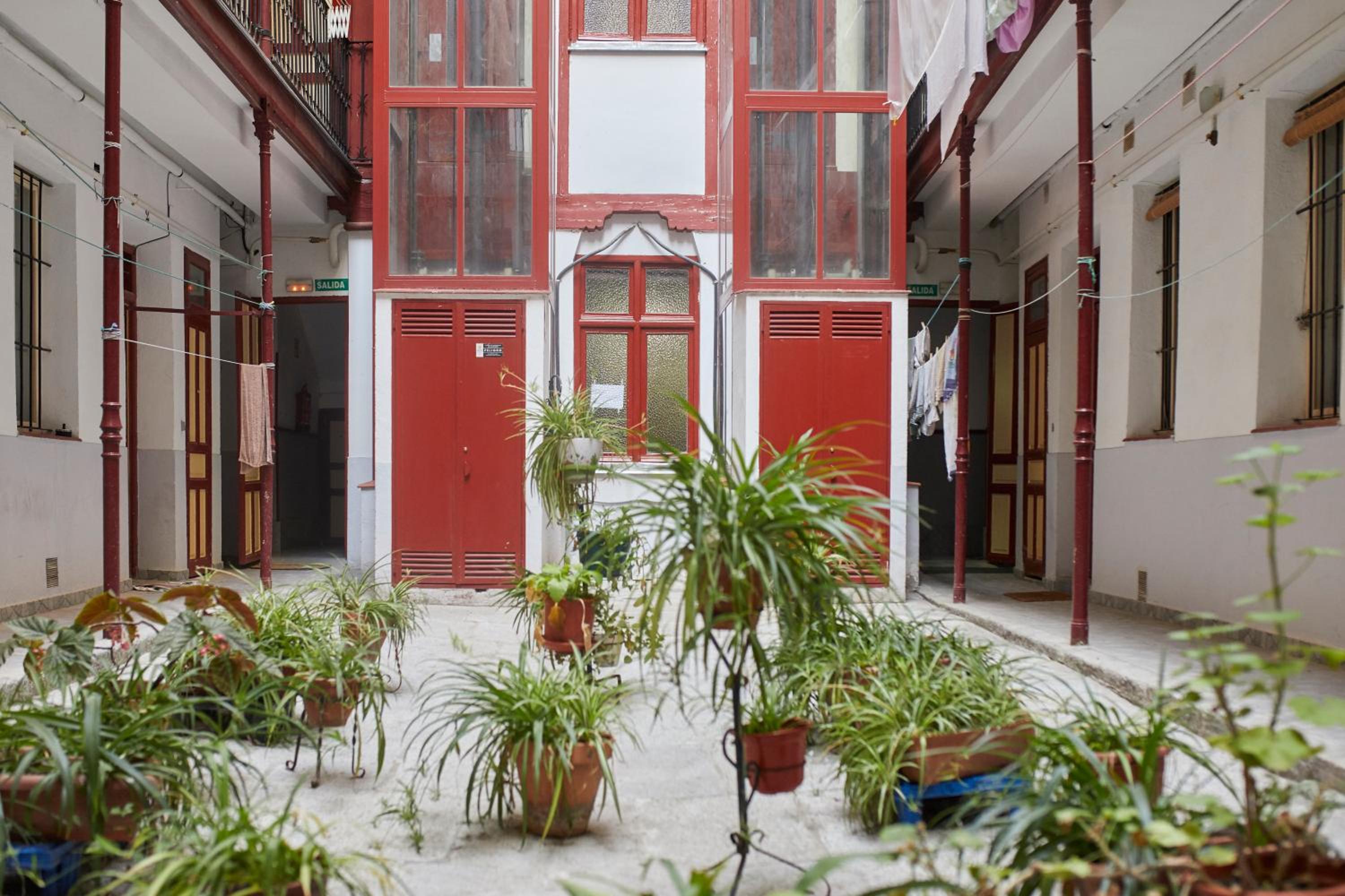 LEEWAYS APARTMENT in DIVINO PASTOR view 2