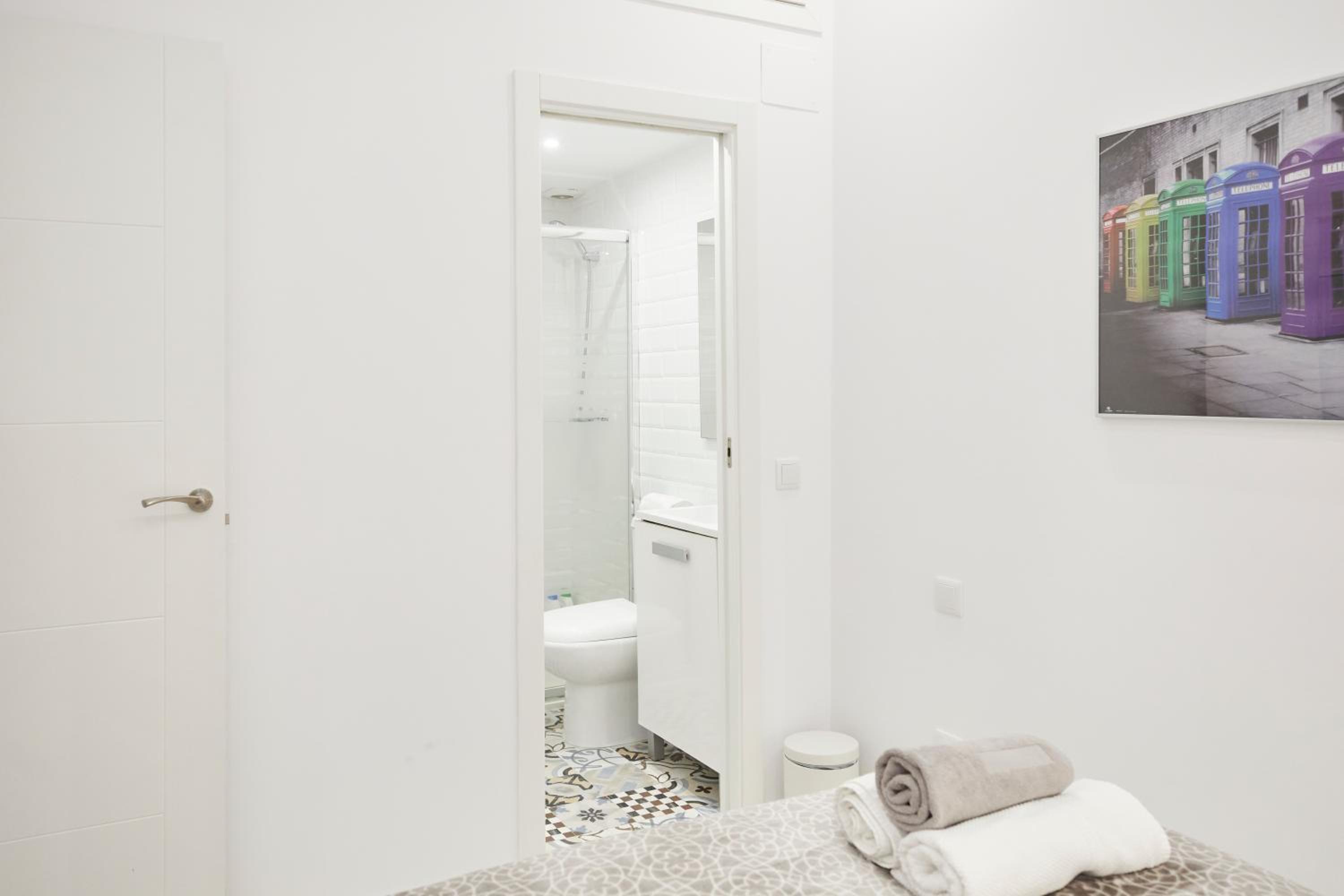 LEEWAYS APARTMENT in DIVINO PASTOR view 4