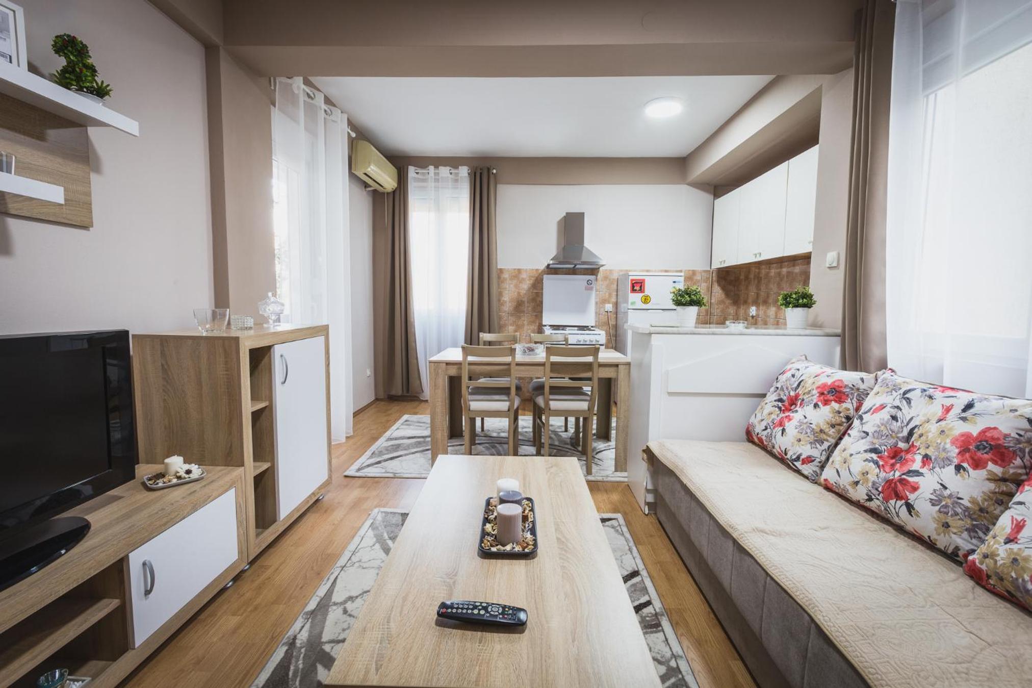 Axios Apartment