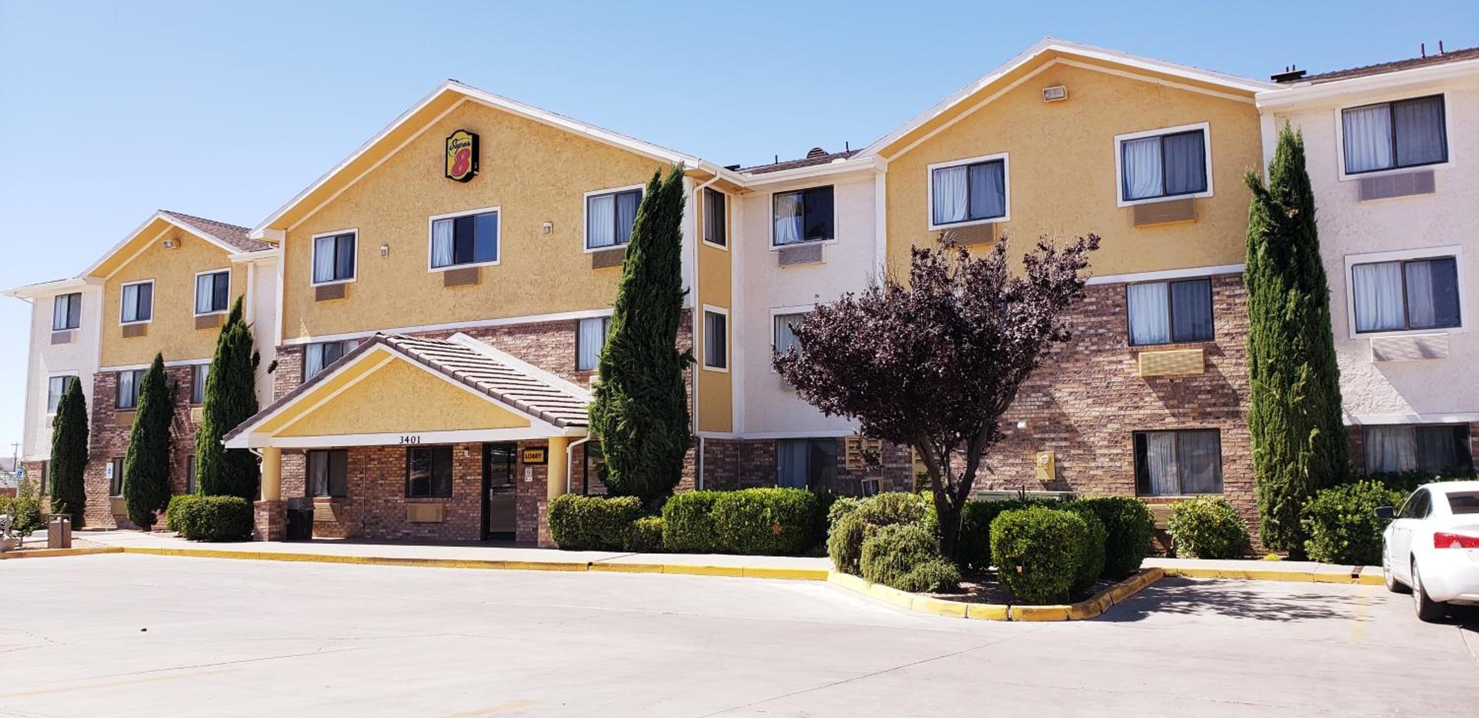 Kingman Vacations - Super 8 by Wyndham Kingman - Property Image 11