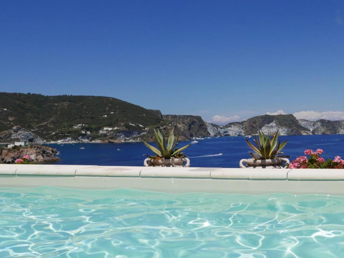 Hotel Torre Dei Borboni photo 3