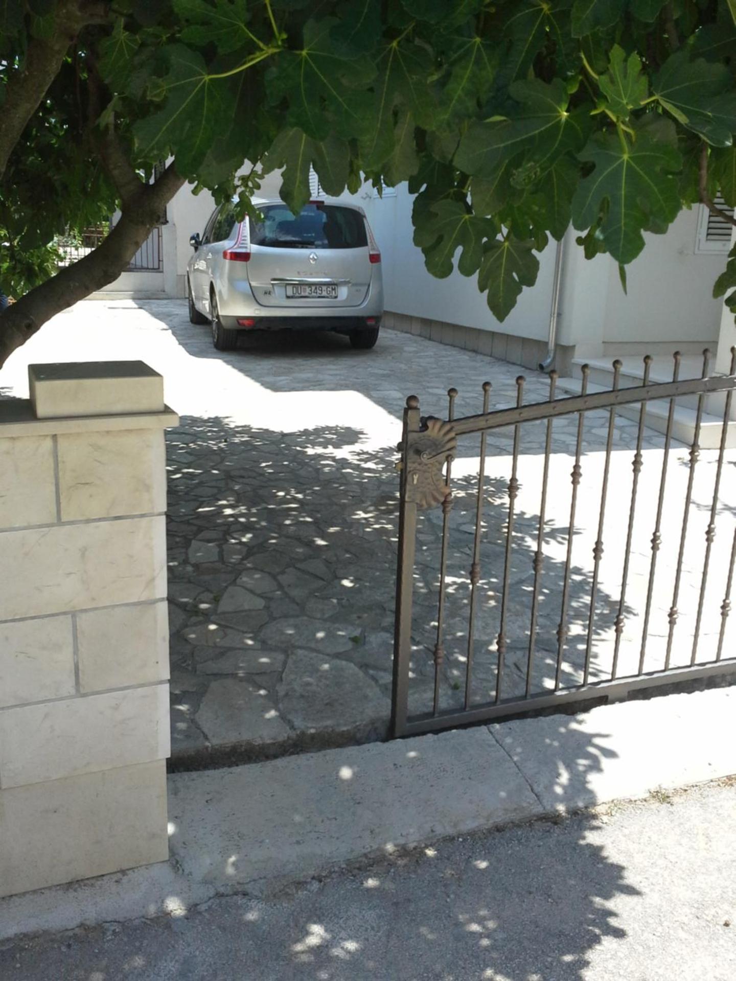 Sanja M 2 view 4