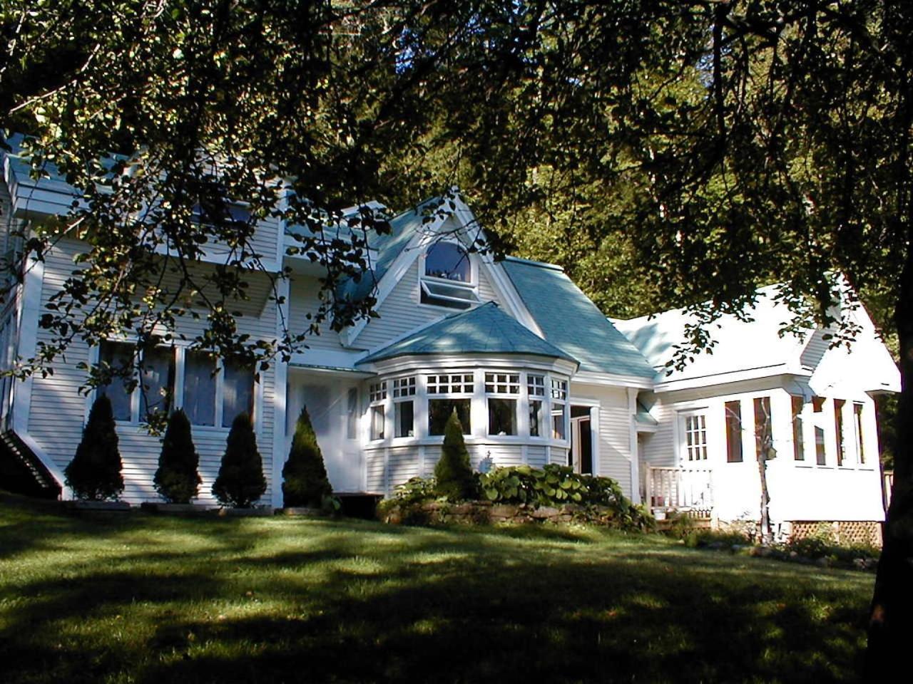 Mountain Valley Retreat