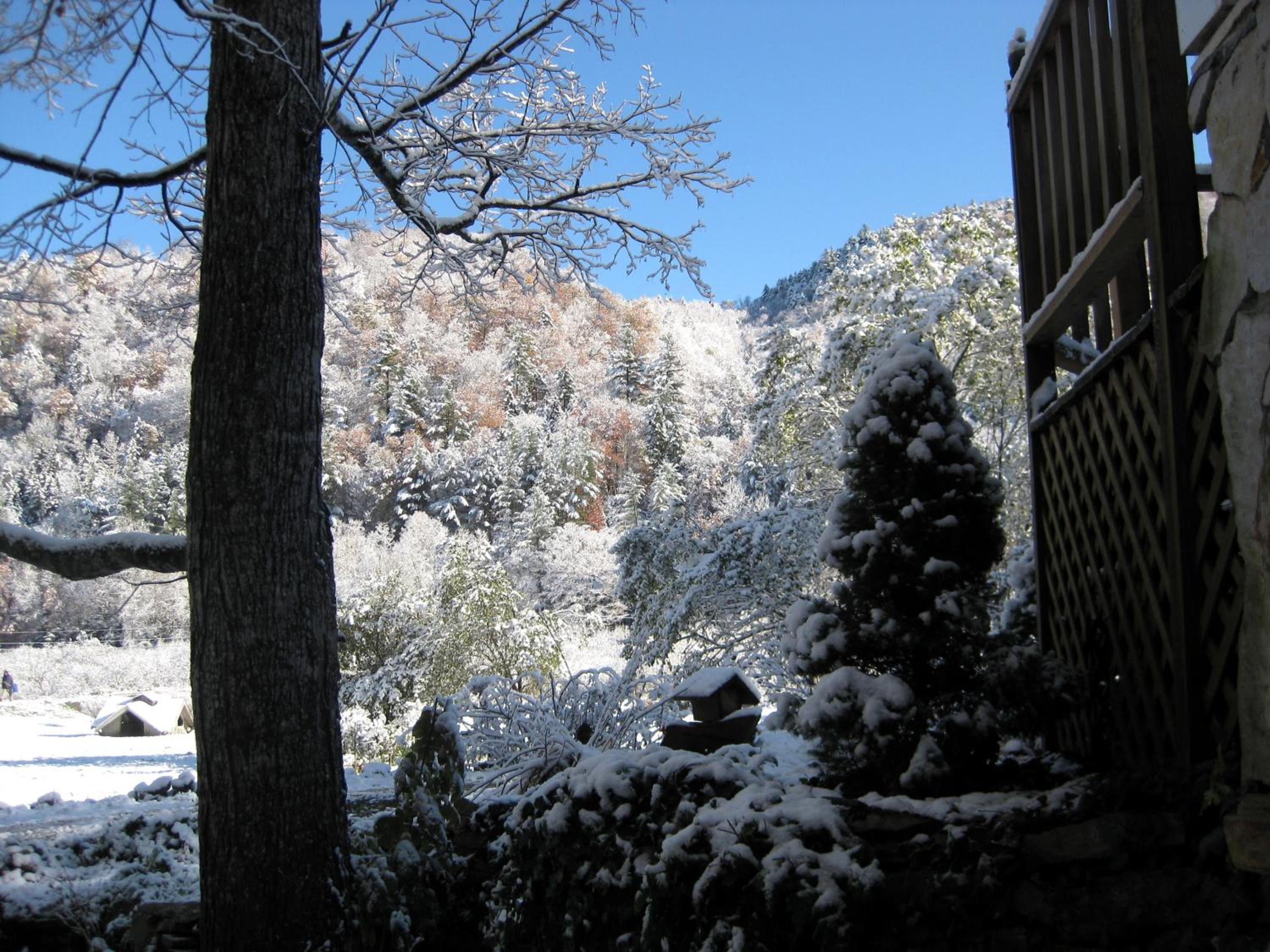 Mountain Valley Retreat