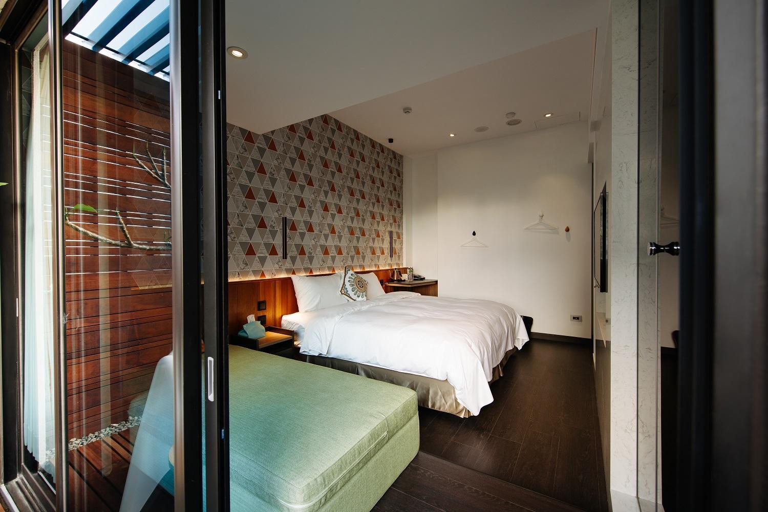 CHECK inn Taichung Zhongshan