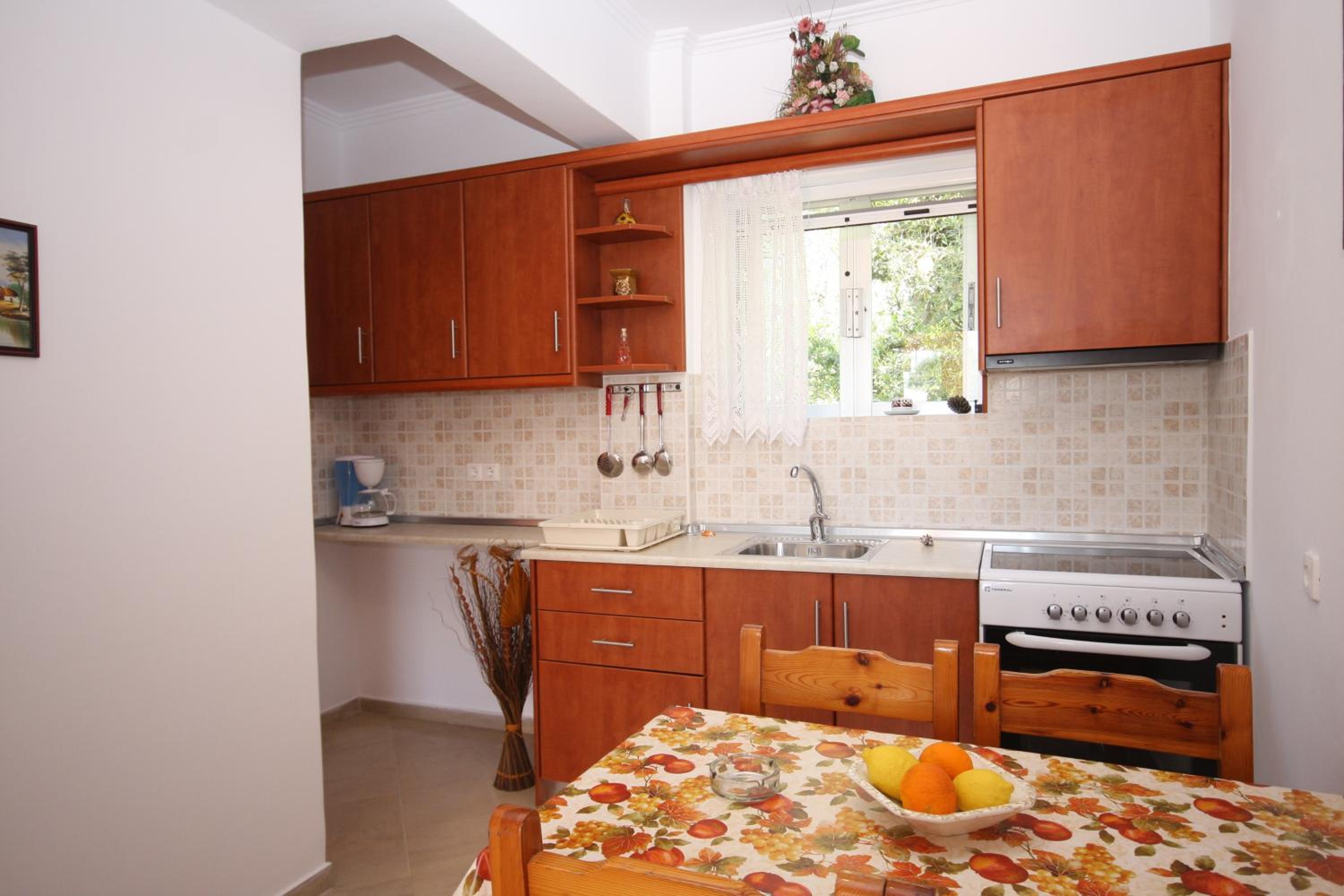 Kostas Apartments & studios