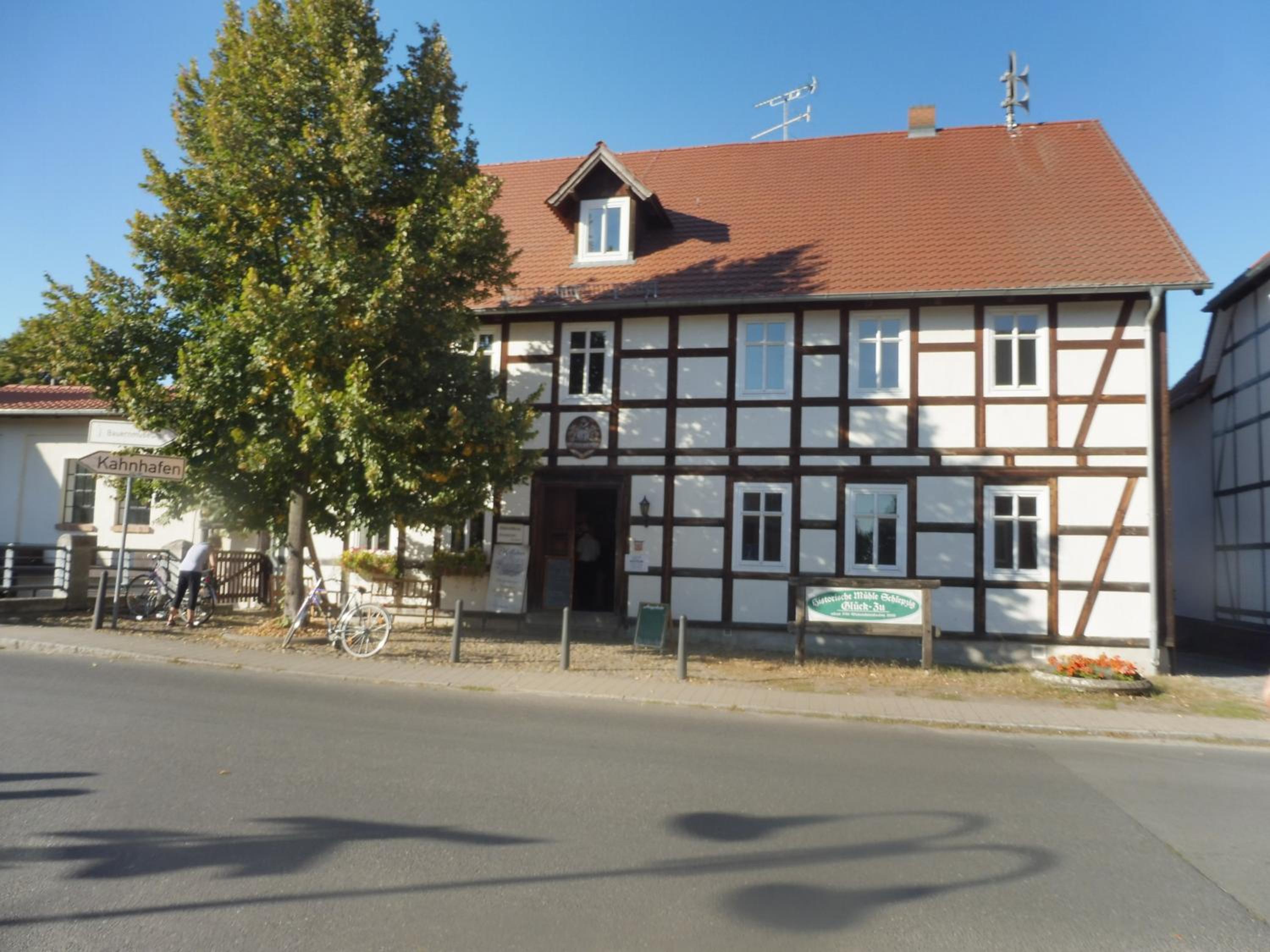 Photo 8