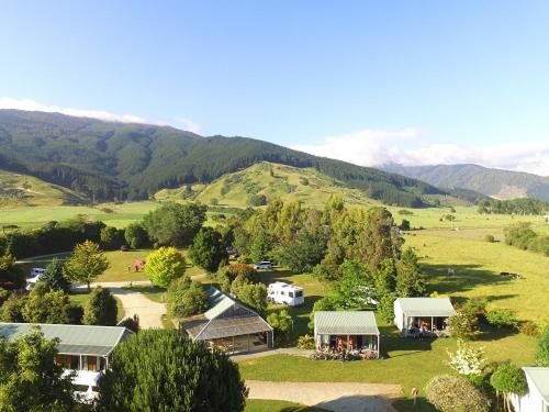 Smiths Farm Holiday Park 4
