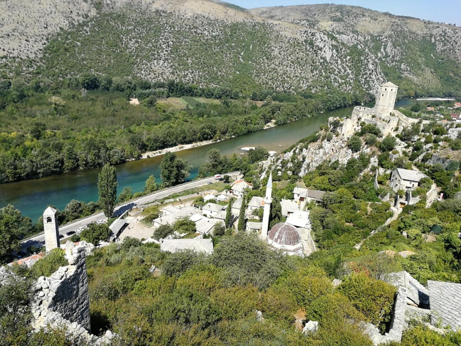 Riverside Guesthouse