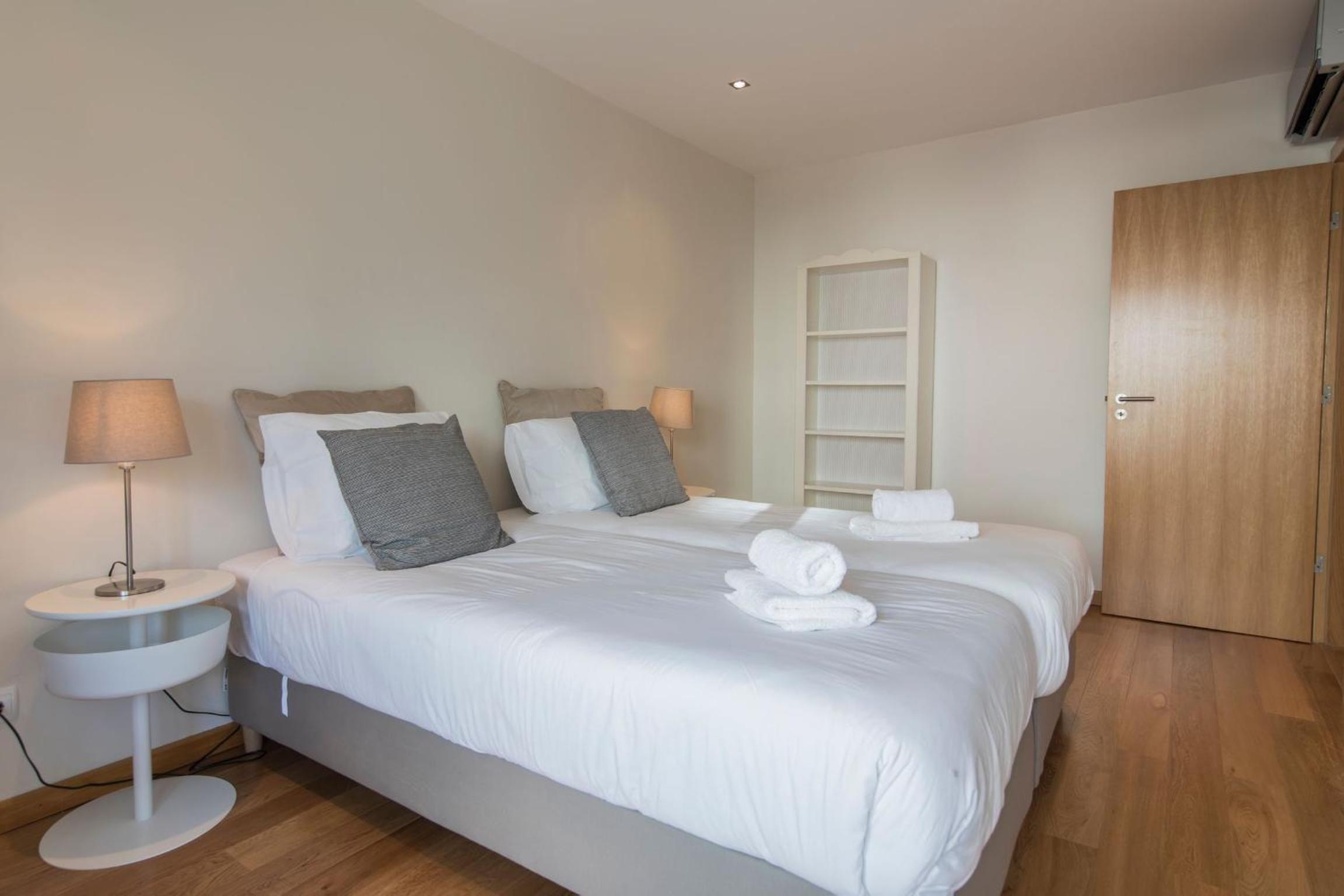 2 Bedroom Belem Wonder by LovelyStay view 5