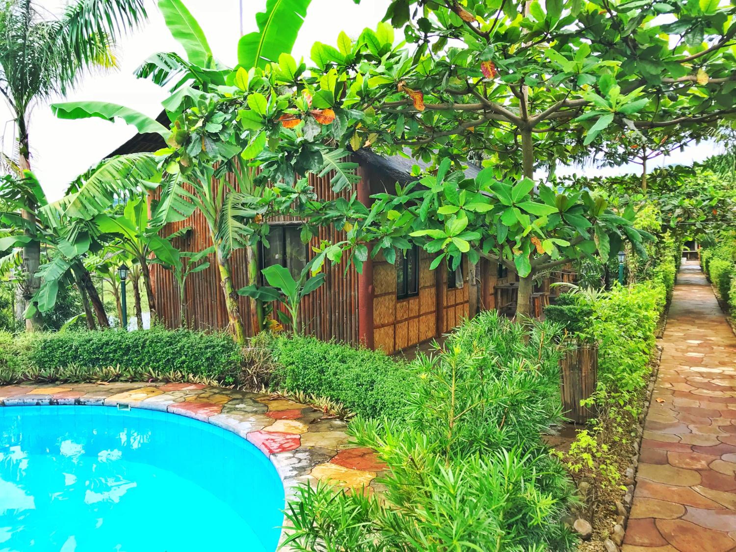 Calayo Beach Resort