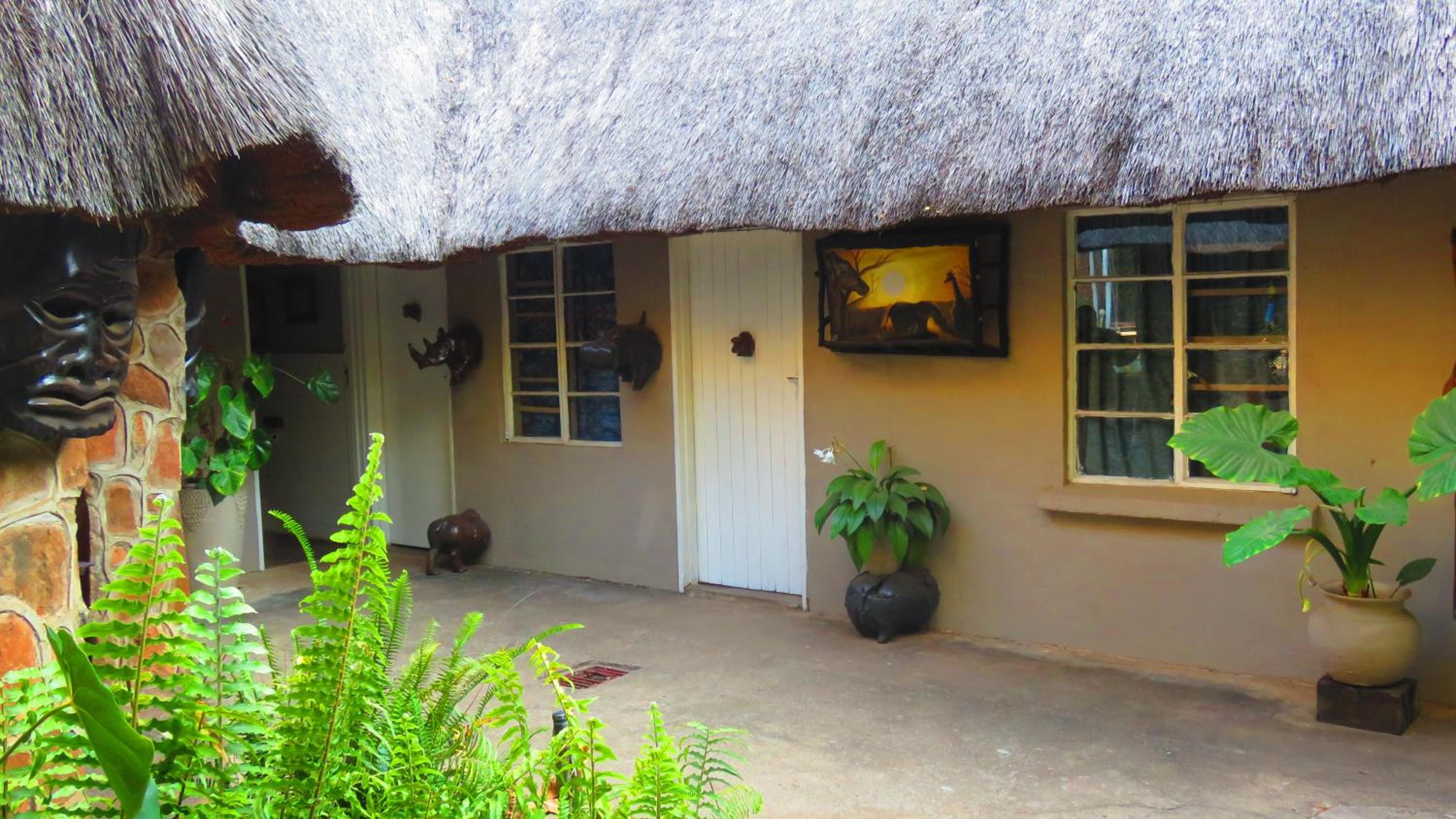 Victoria Falls Backpackers Lodge