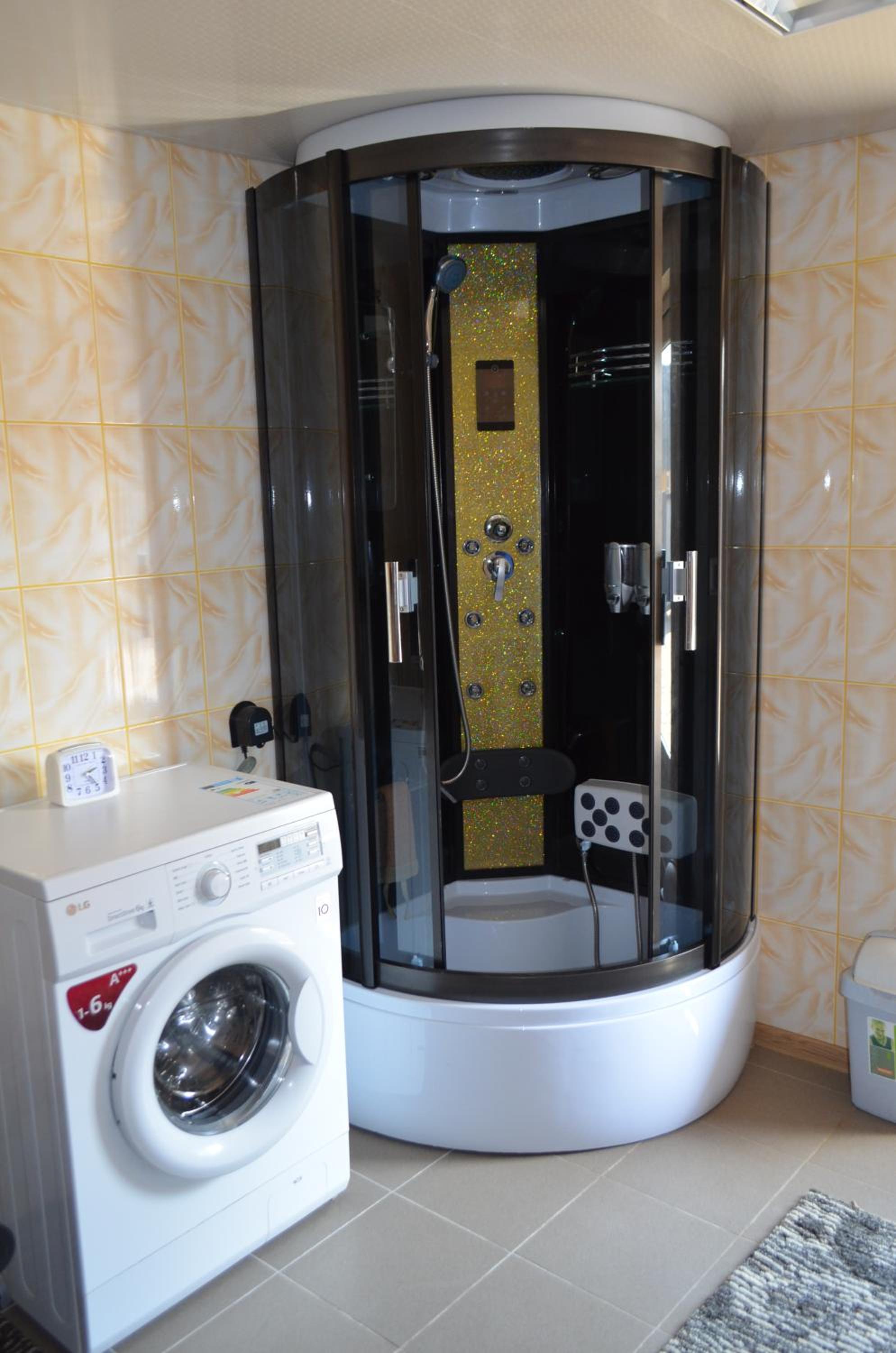 Photo 9
