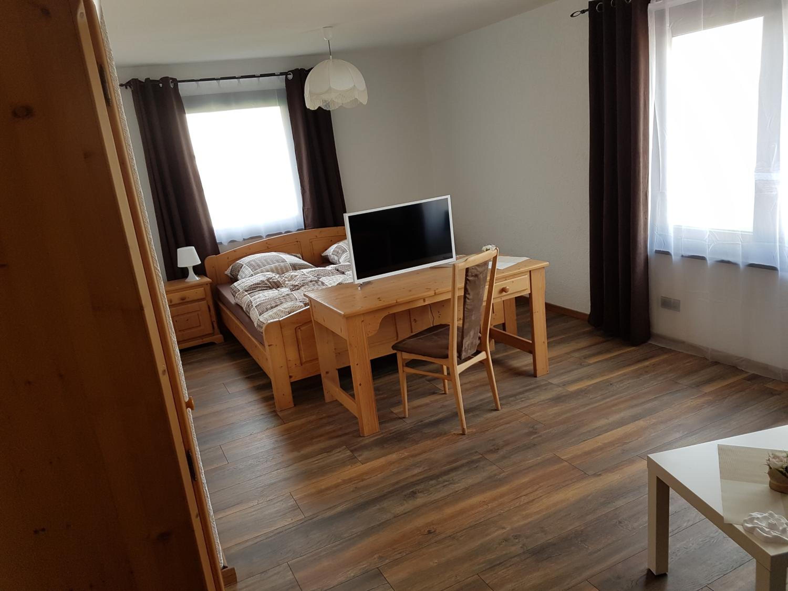 Photo 18