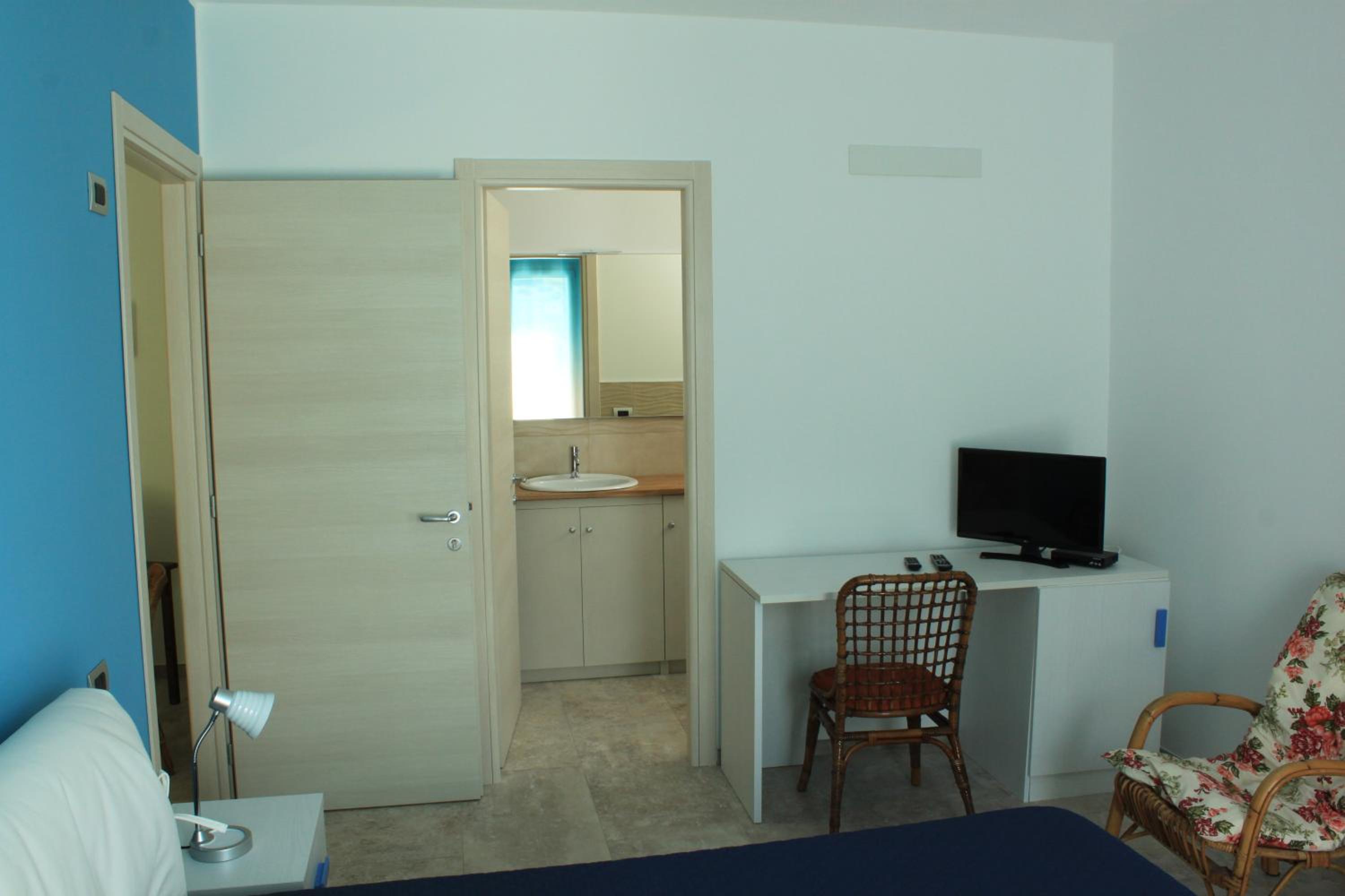 Photo 24
