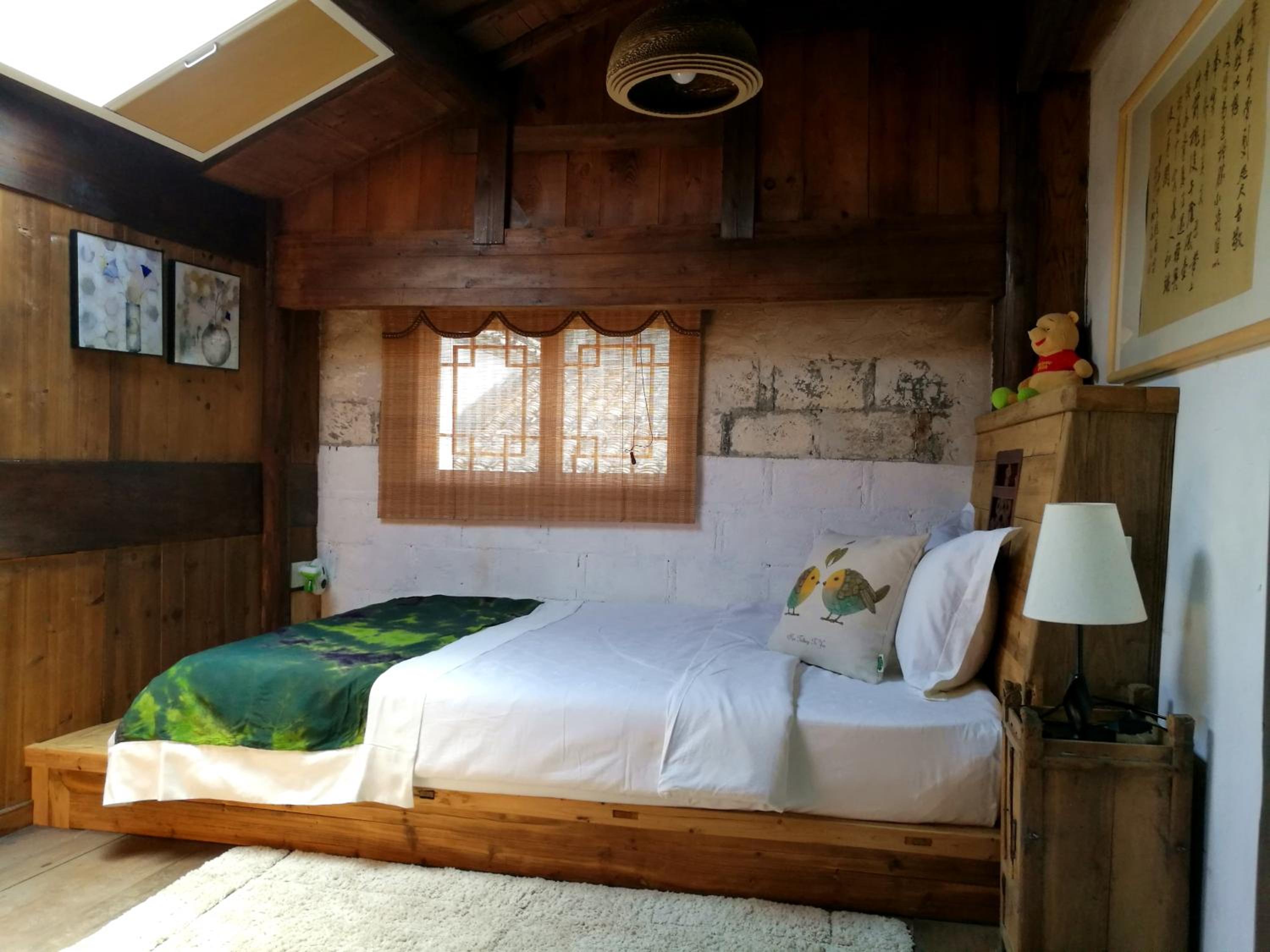 WuYuan QiYe YanXiang Guesthouse