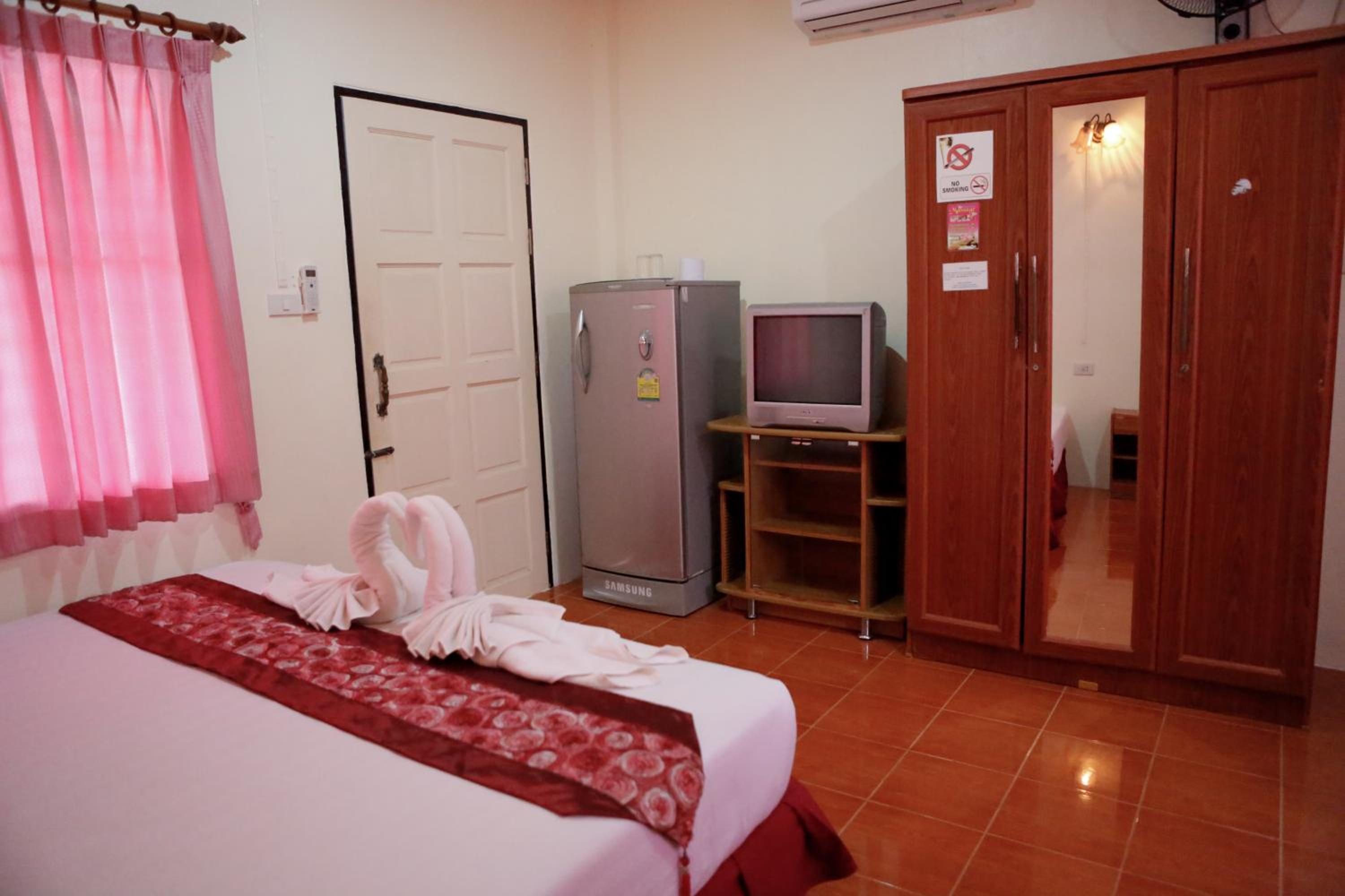 Rung Arun Resort
