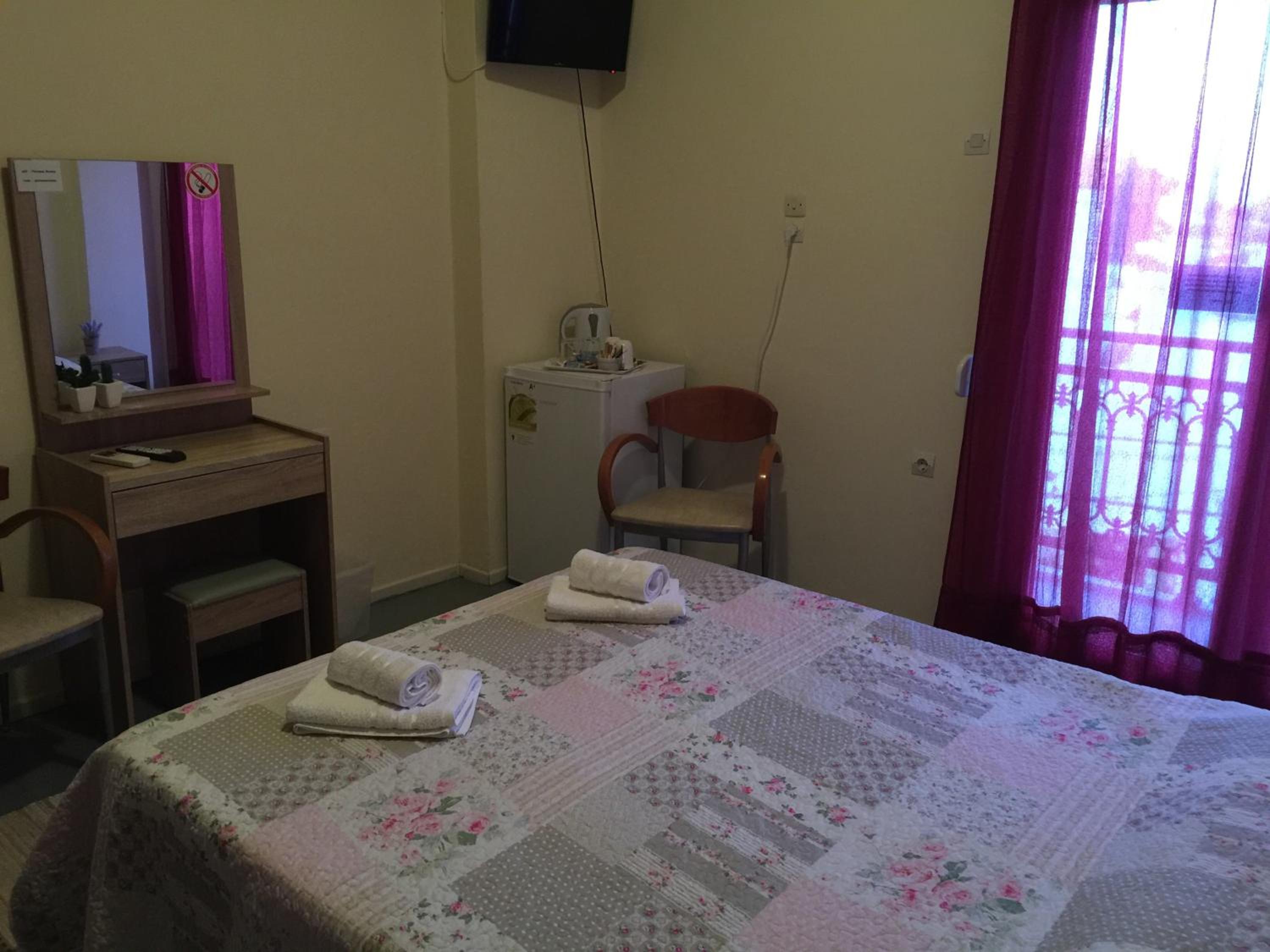 Platanos Rooms